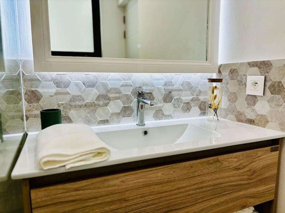 Bluepearl, Sileview Residence