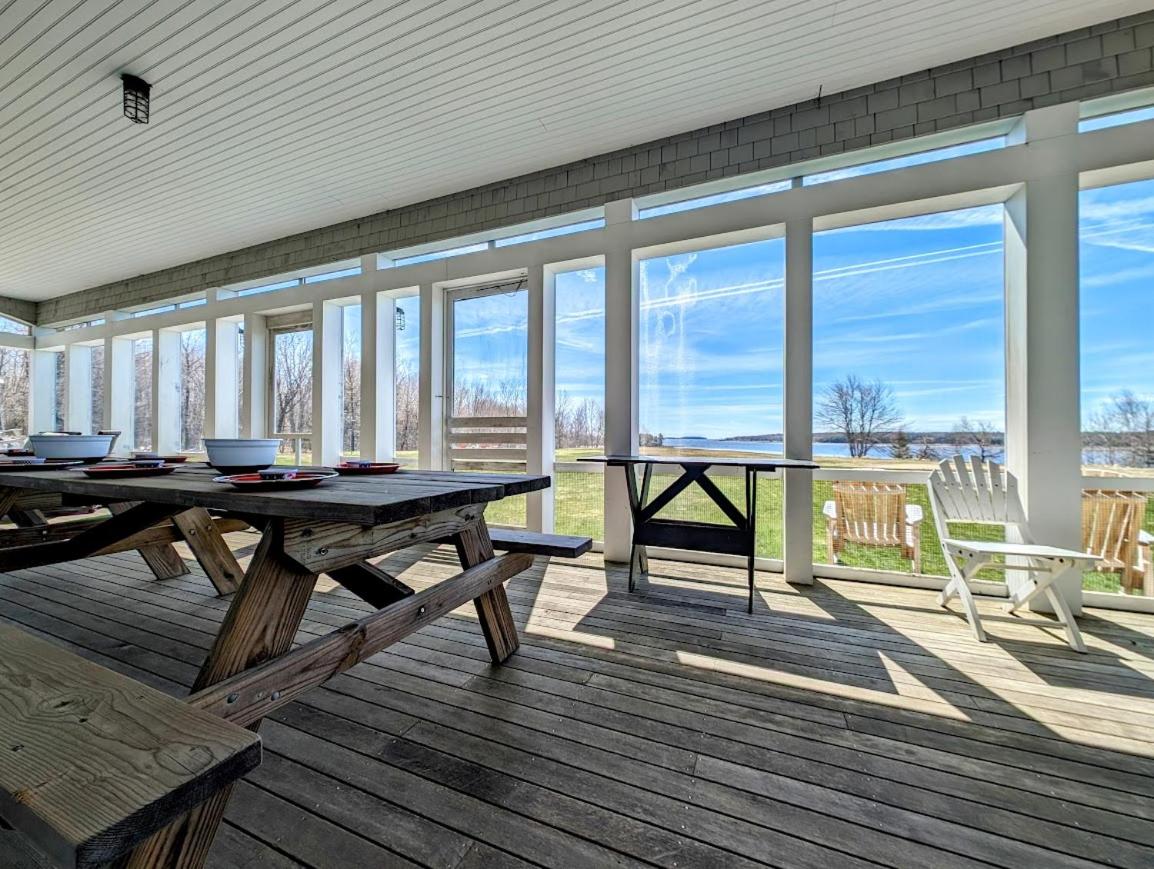 Oceanside Saltwater Farm House NEW view 3