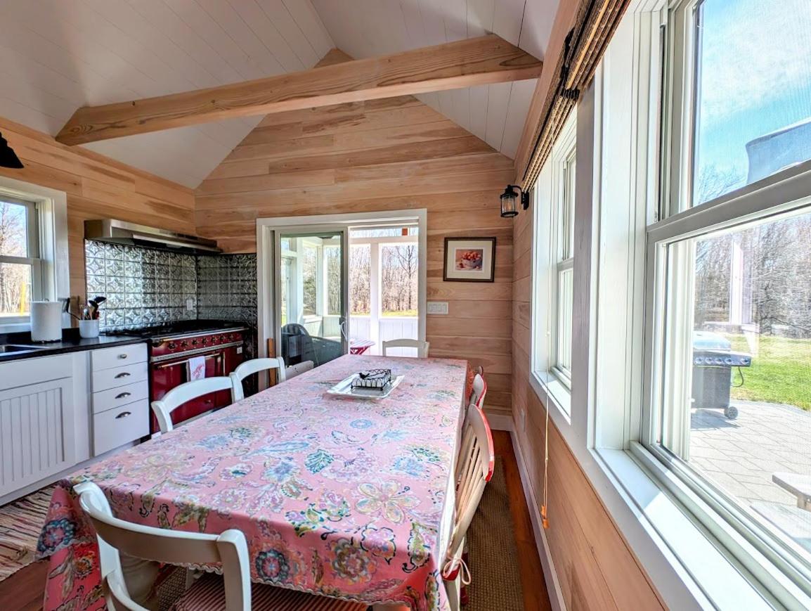 Oceanside Saltwater Cottage NEW