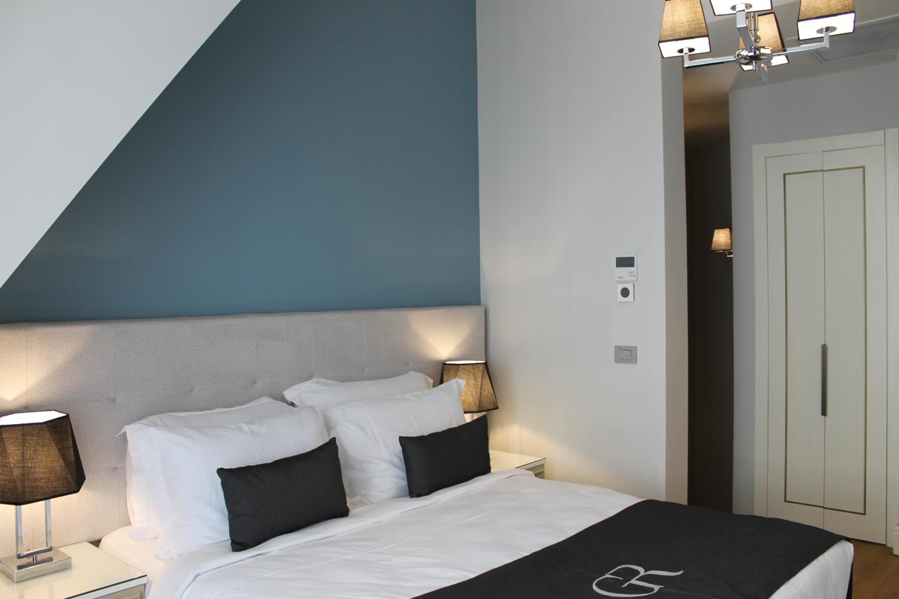 Garlon Residence - Image 273