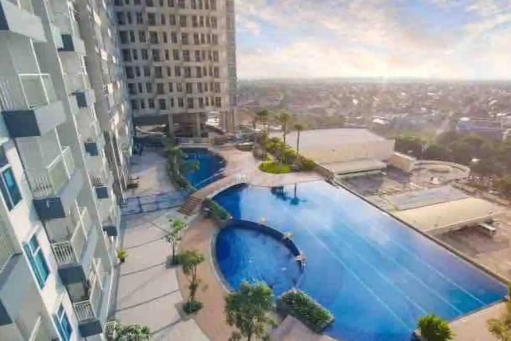 Anderson 2BR above pakuwon mall center high floor view 3