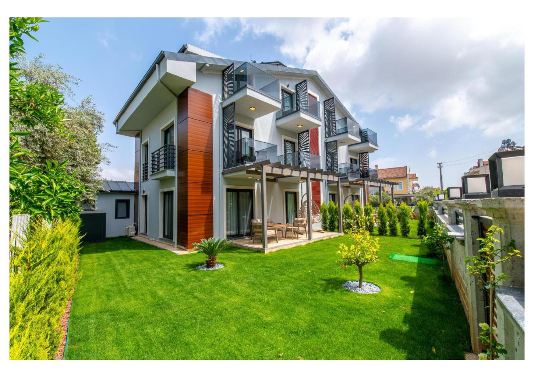Royal Luxury Suites Homes view 5