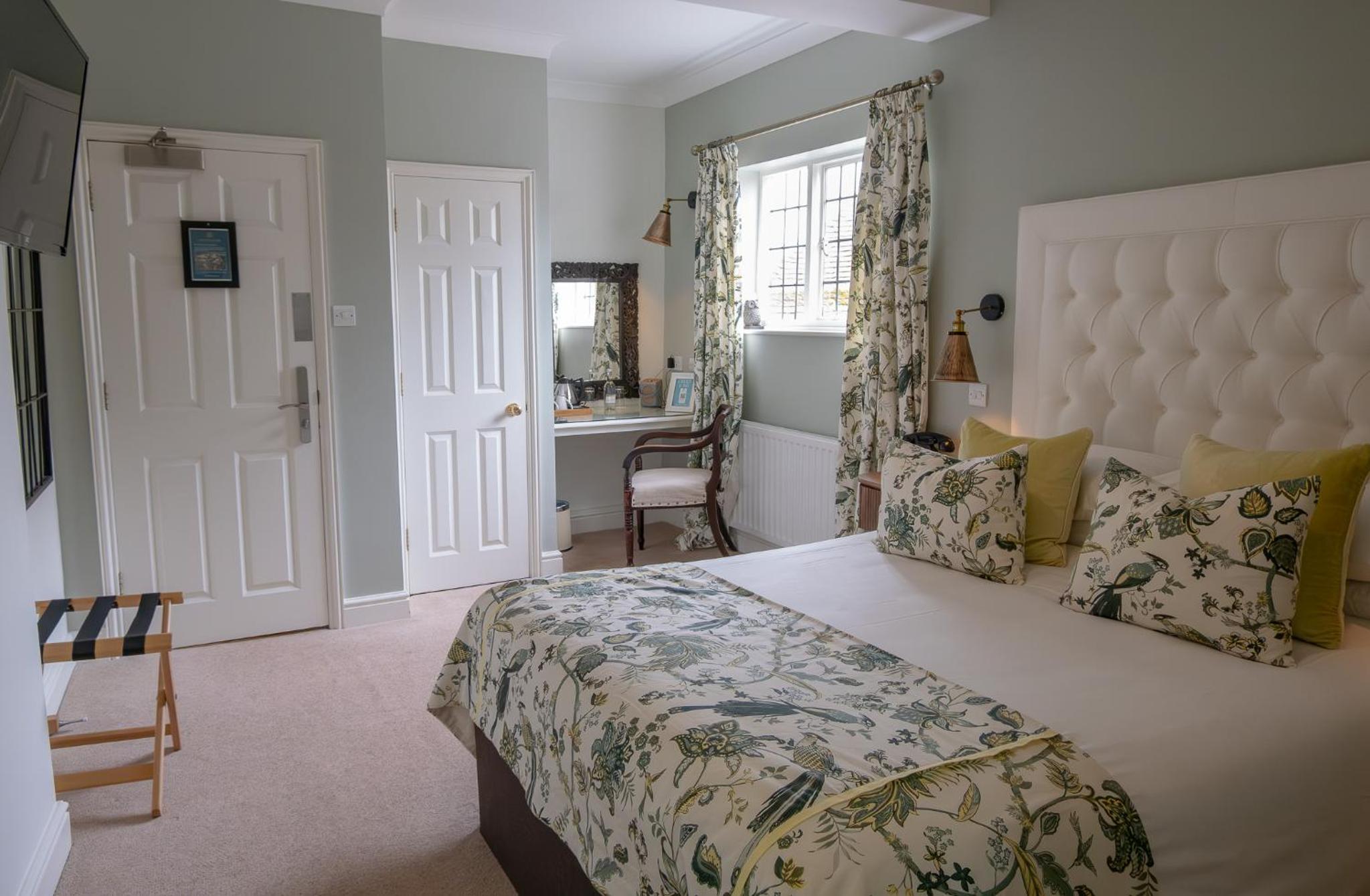 Maidstone Vacations - Leeds Castle Stable Courtyard Bed and Breakfast - Property Image 16