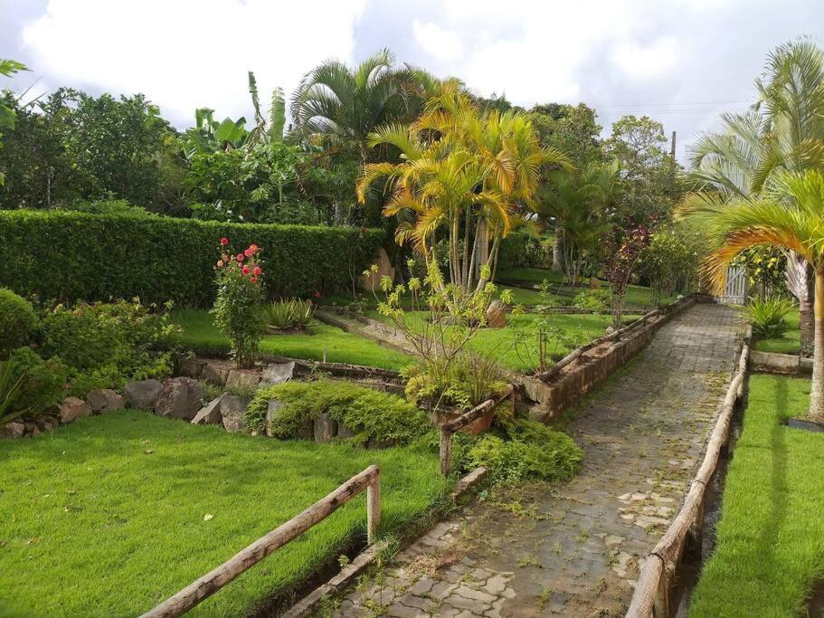 Lindo sítio com Lagoa