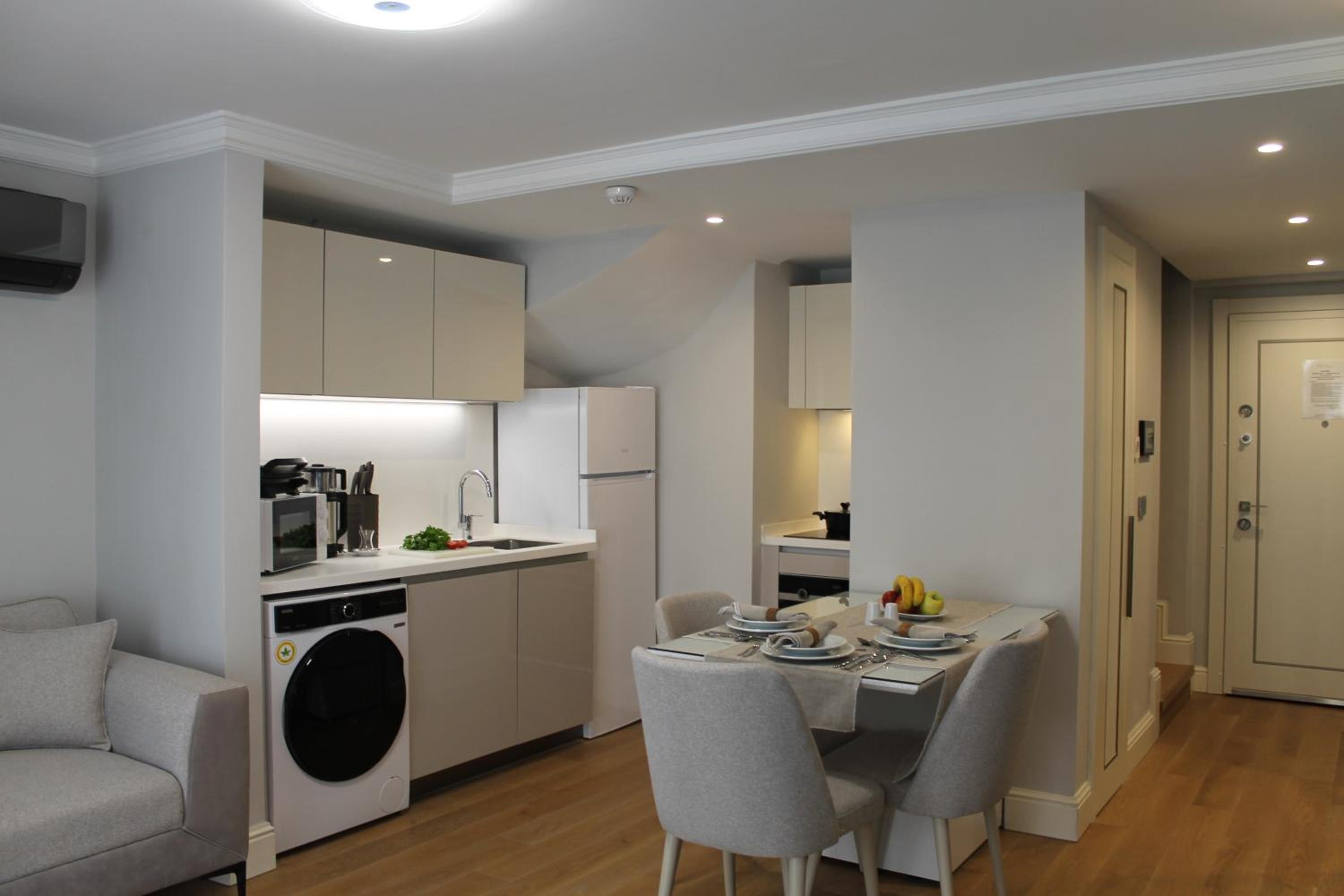 Garlon Residence - Image 278