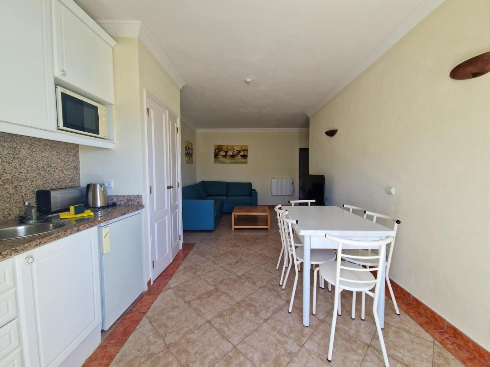 Praia Oura Sunset en Albufeira — kitchen