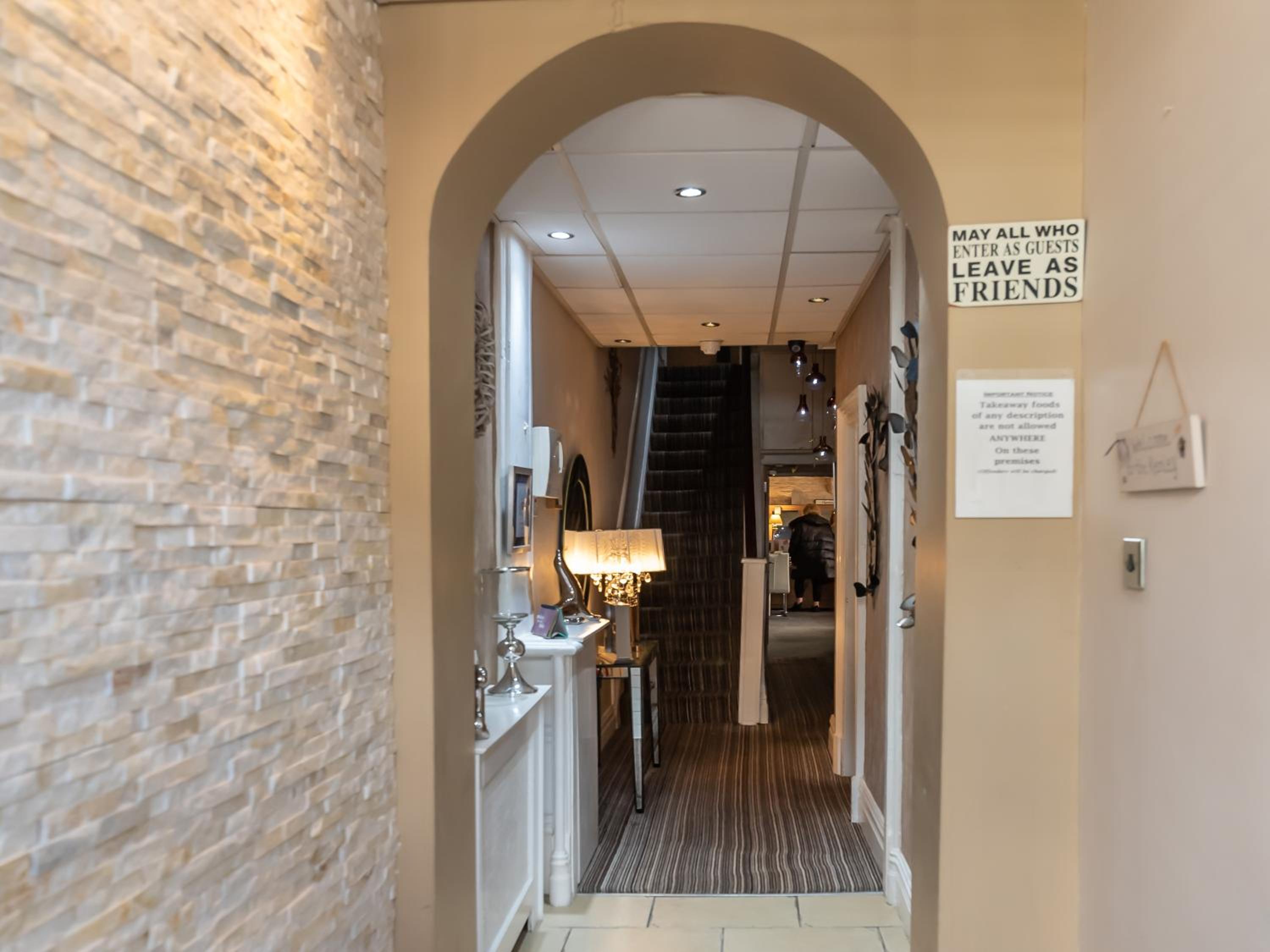 Hotel The Kenley Hotel - Image 1