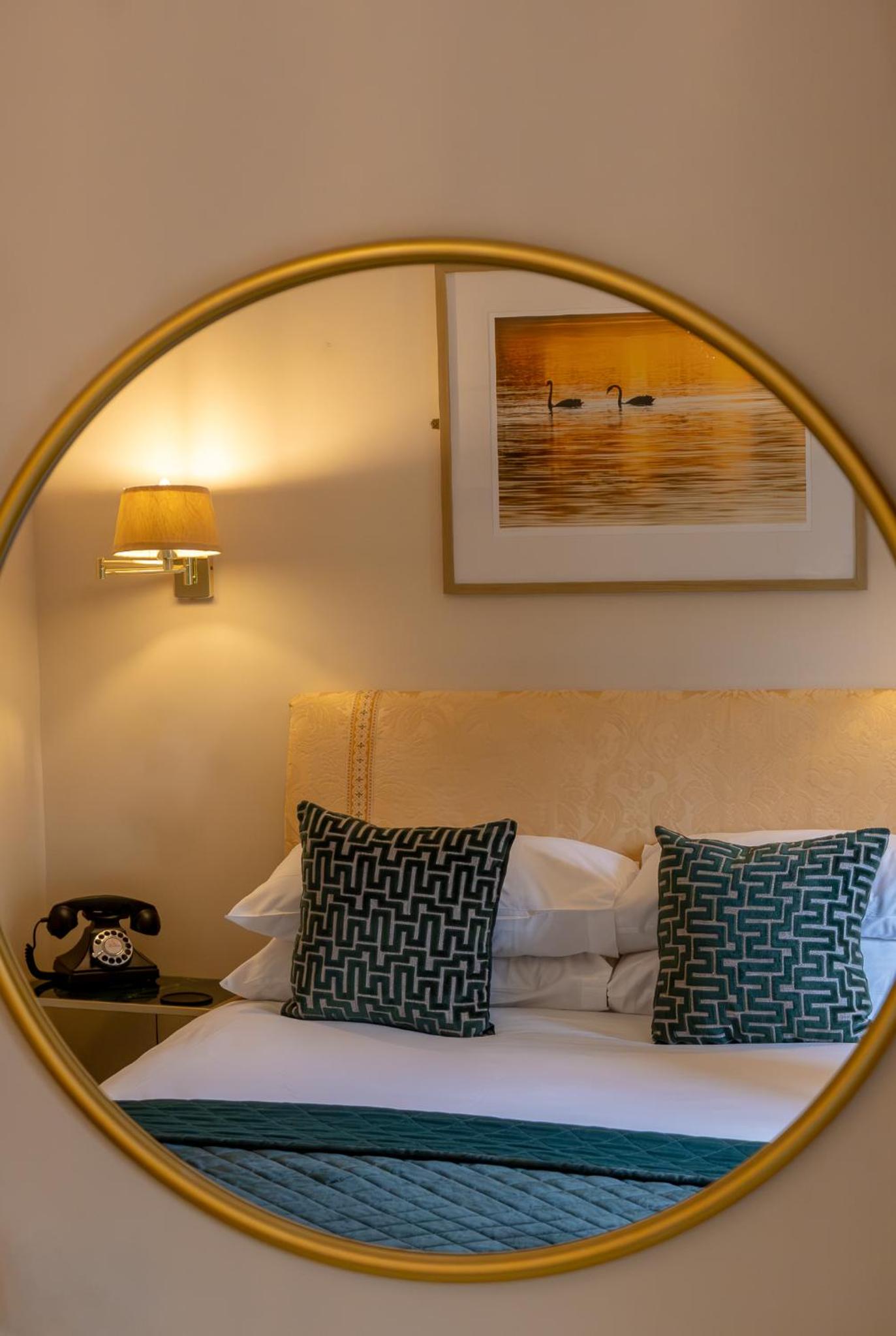 Maidstone Vacations - Leeds Castle Stable Courtyard Bed and Breakfast - Property Image 6