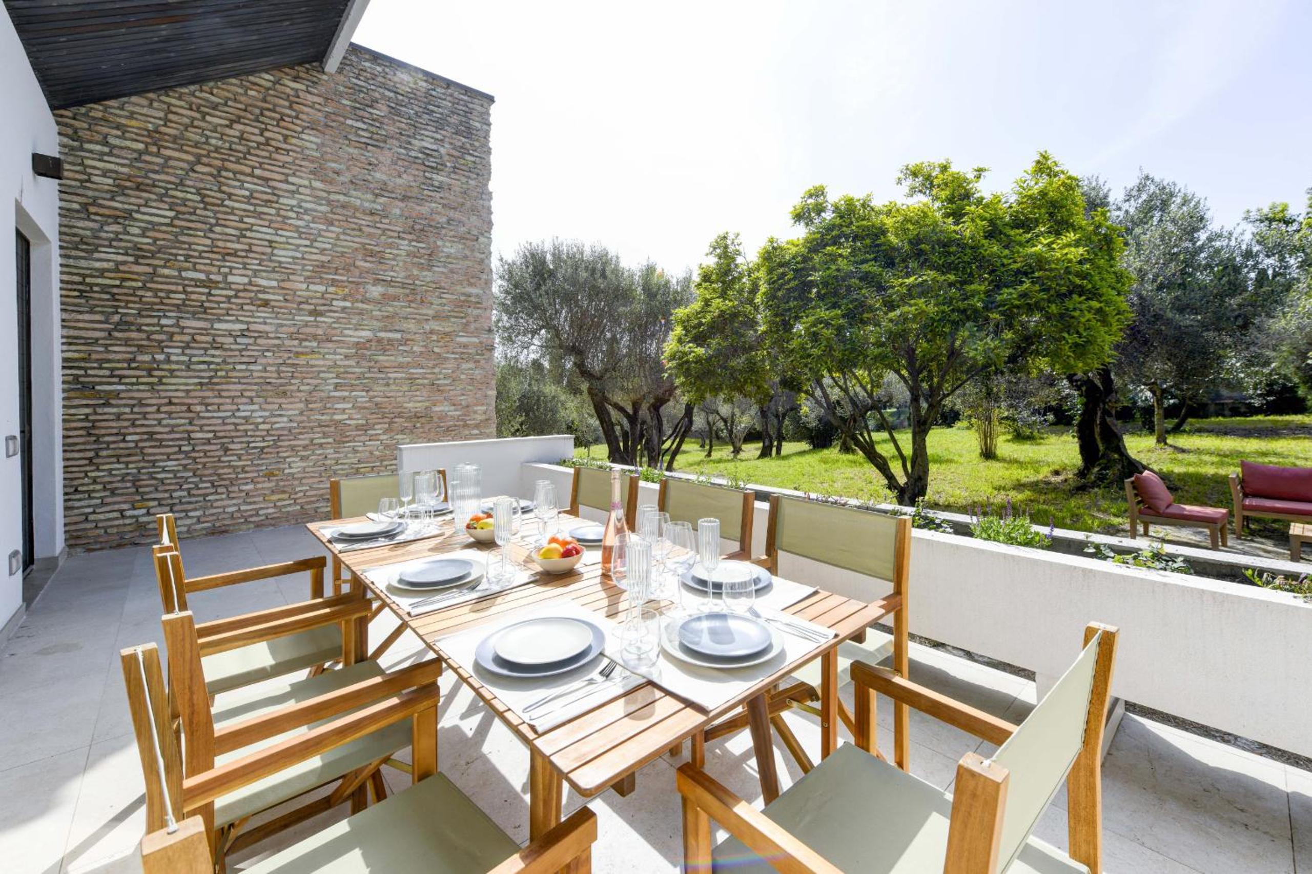 MGH Luxury - Villa Sirmione view 4