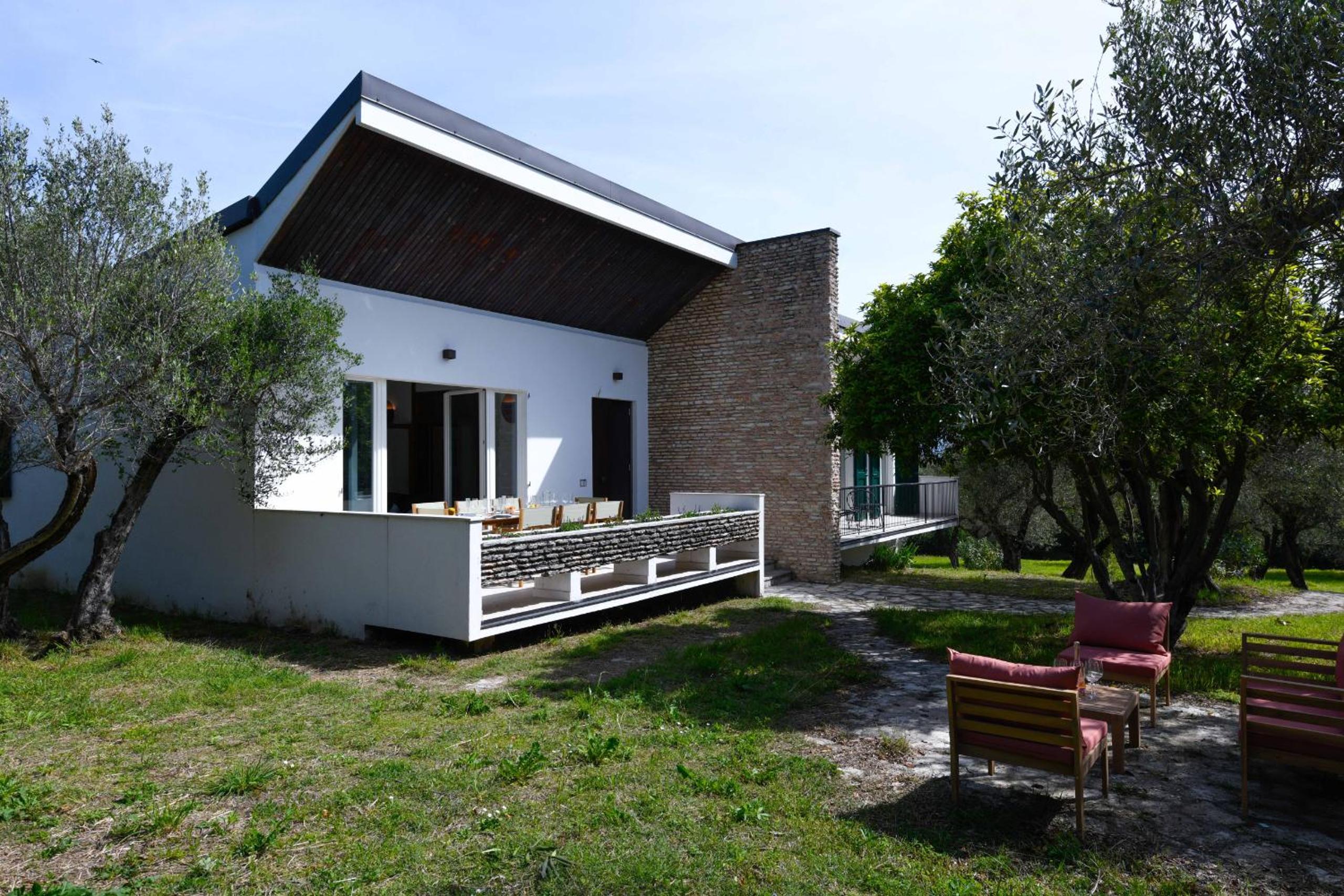 Photo 43