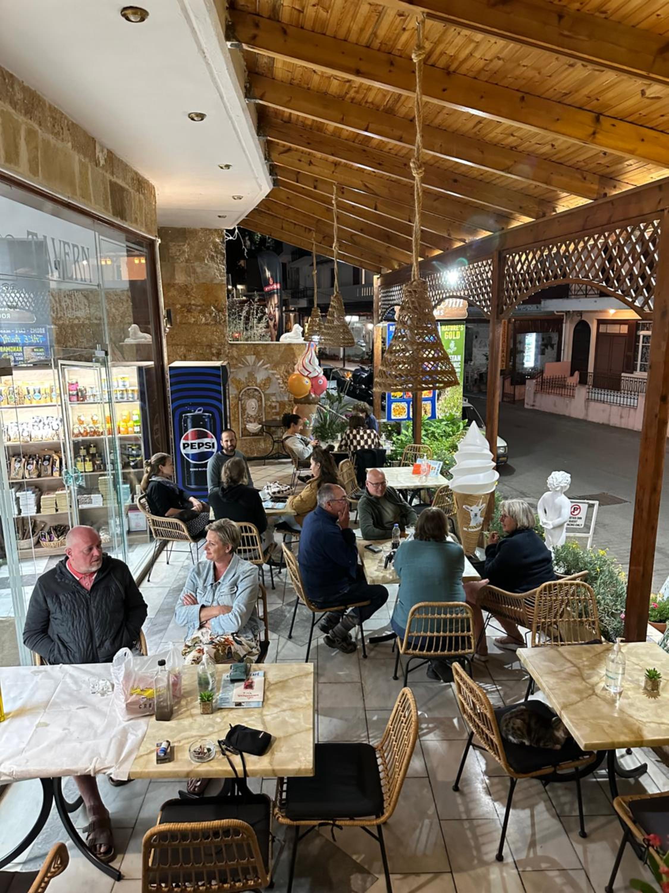 dining