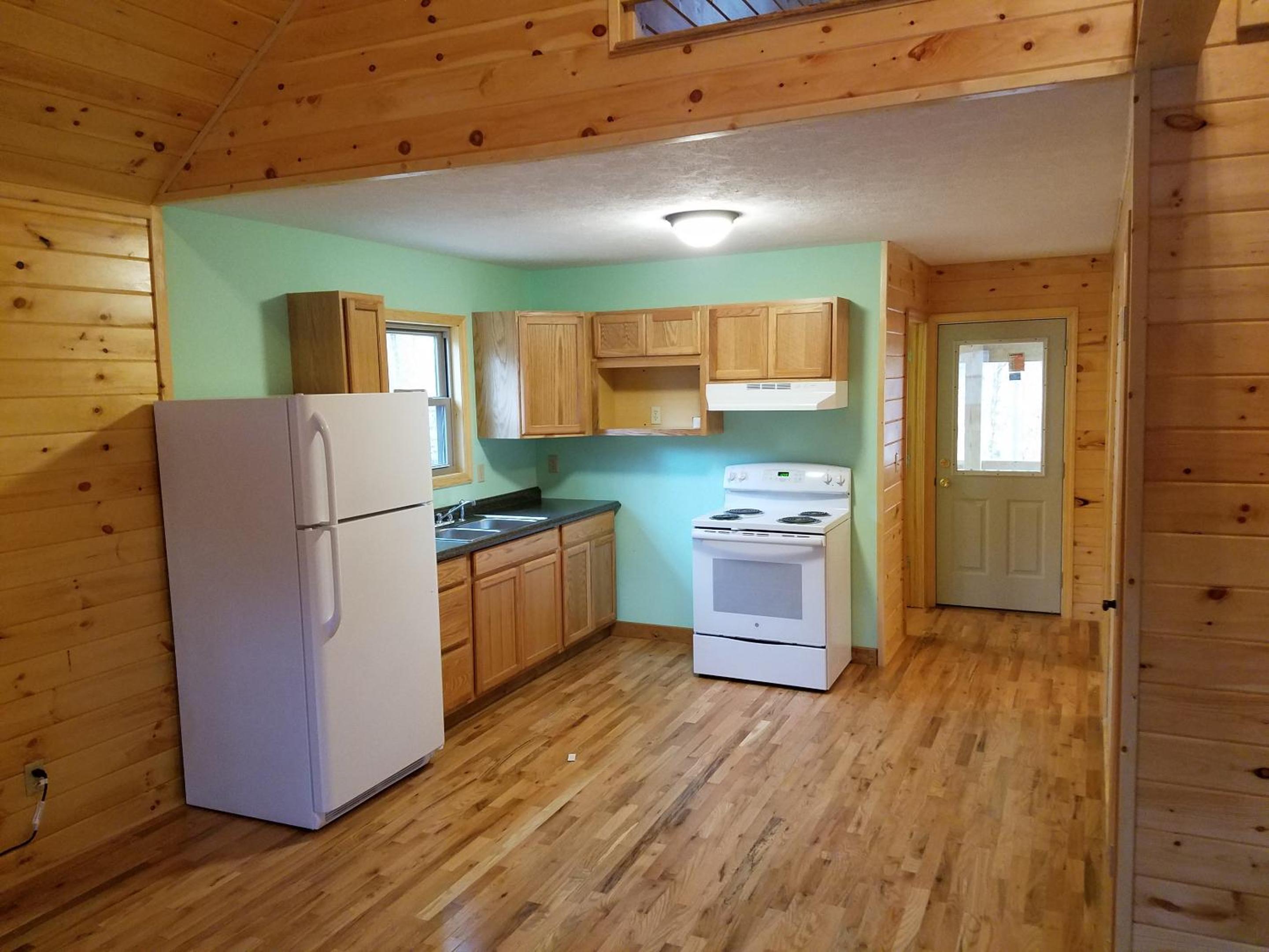 Blue Rose Cabins - Naughty Pine Cabin view 4