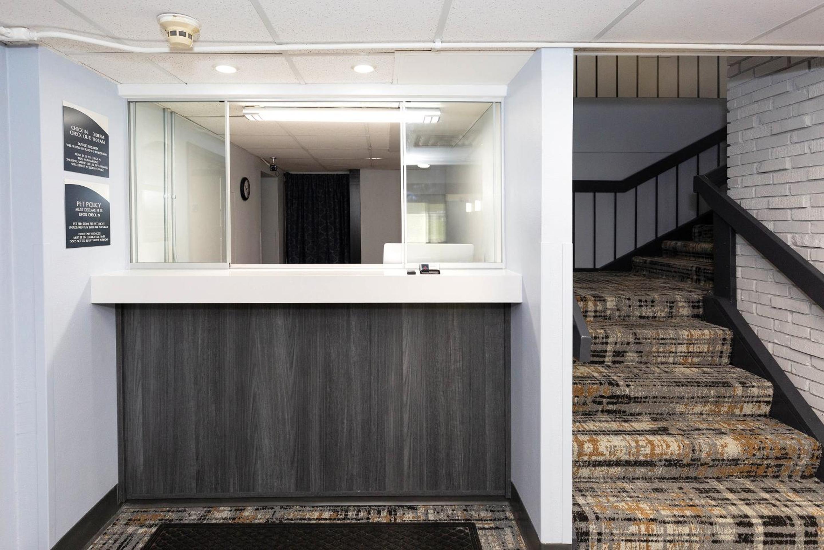 Mankato Vacations - Coratel Inn  Suites by Jasper Mankato - Property Image 12