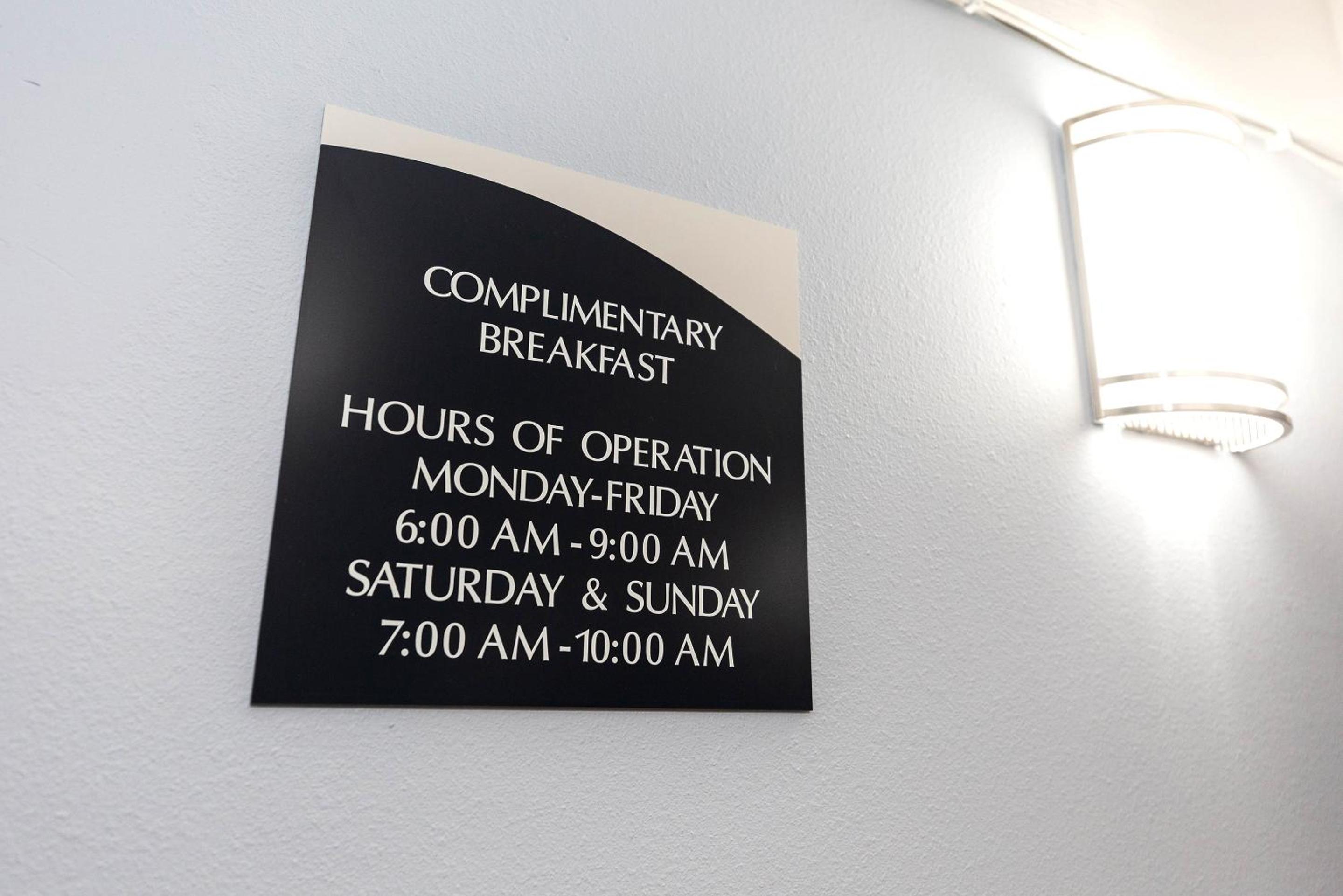 Mankato Vacations - Coratel Inn  Suites by Jasper Mankato - Property Image 3