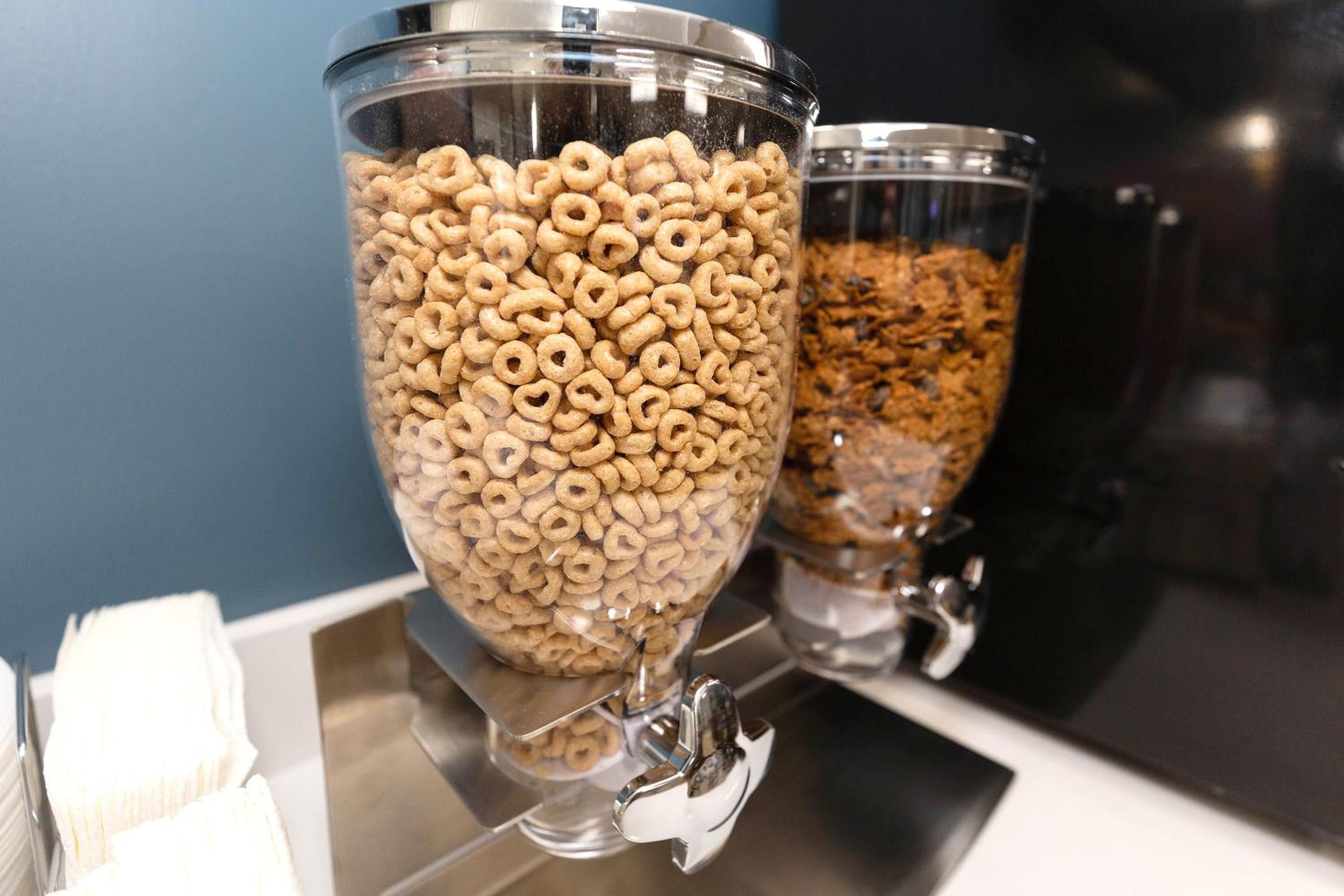 Mankato Vacations - Coratel Inn  Suites by Jasper Mankato - Property Image 17