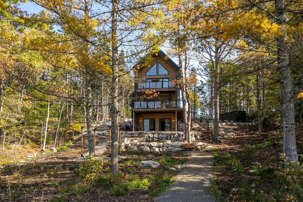 Numinous Cottage Long Lake Oasis