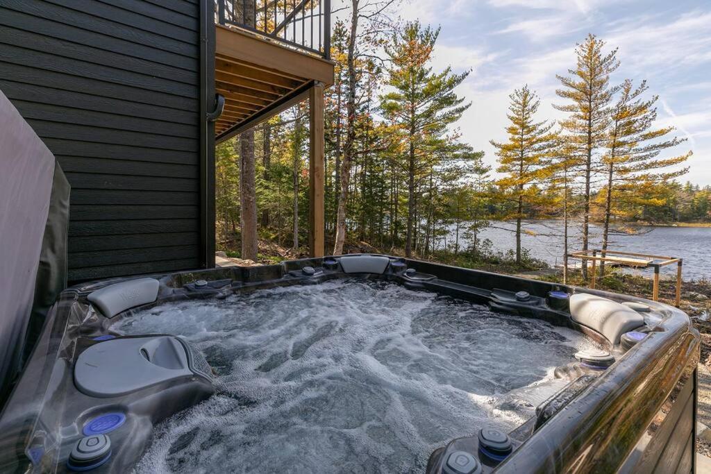 Numinous Cottage Long Lake Oasis