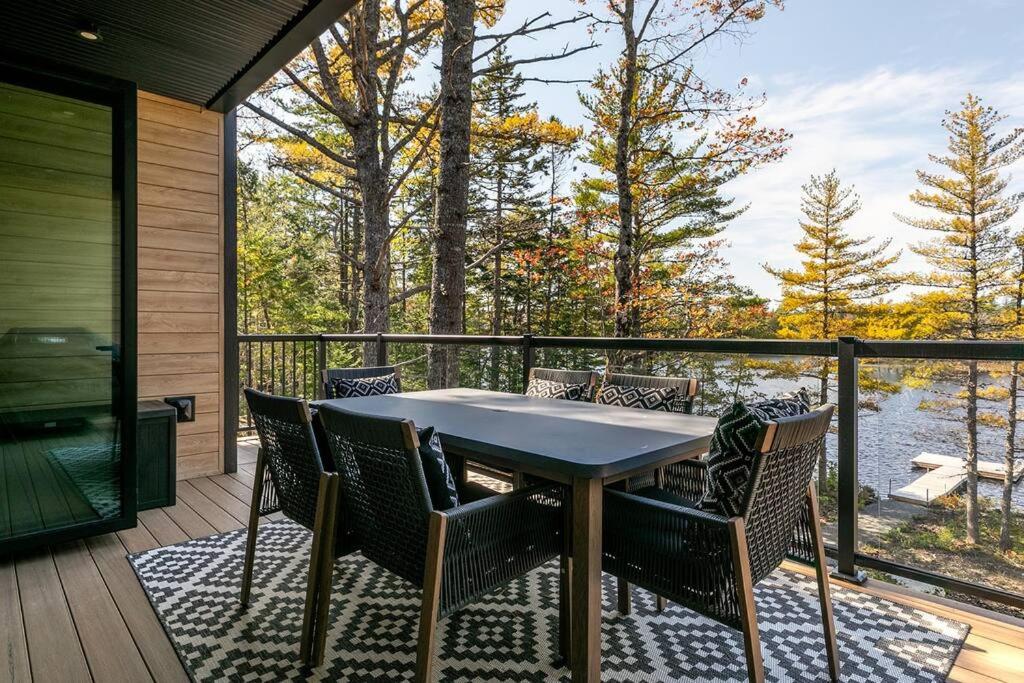 Numinous Cottage Long Lake Oasis