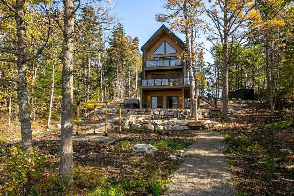 Numinous Cottage Long Lake Oasis