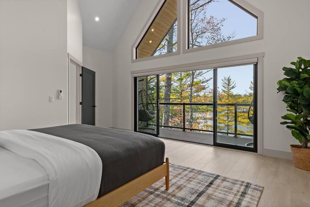 Numinous Cottage Long Lake Oasis