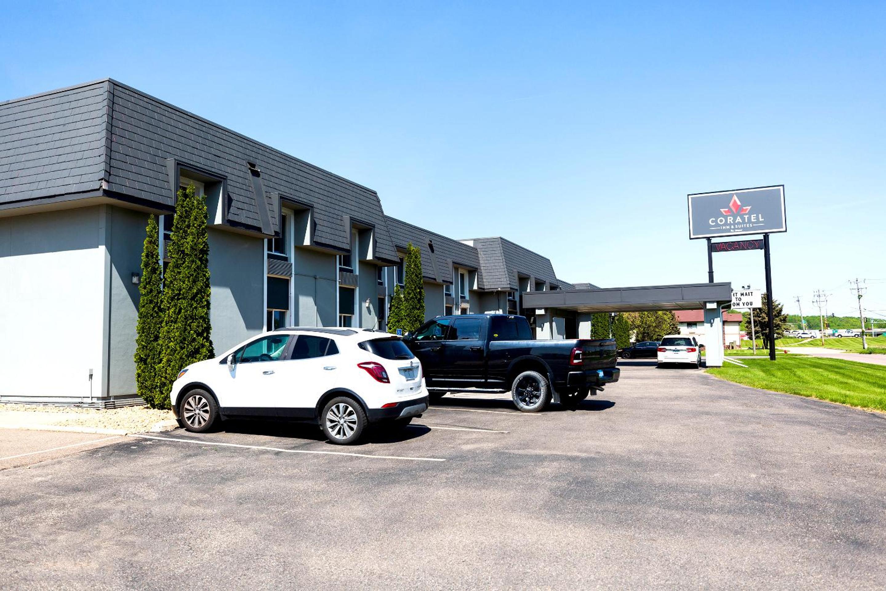 Mankato Vacations - Coratel Inn  Suites by Jasper Mankato - Property Image 19