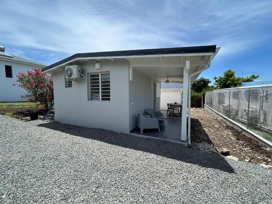 Bungalow proche de la plage de l'anse à l'eau