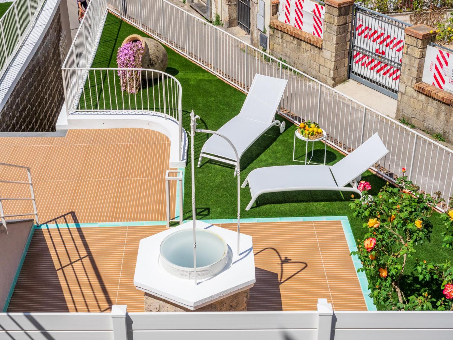 Radici House - Elegant apt with Patio and View photo 4