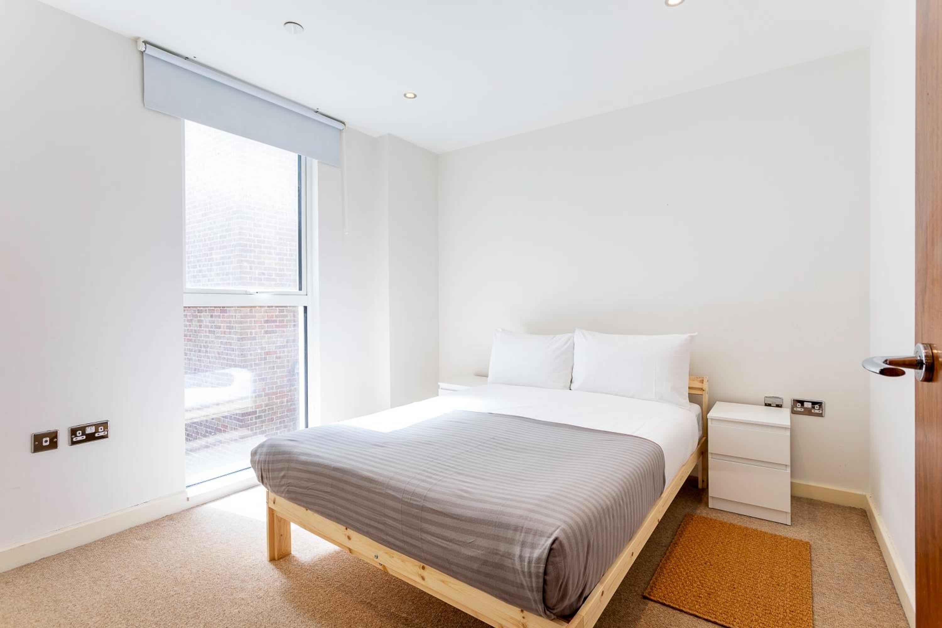 Cityscape Serenity - 2BR Westminster Apartment