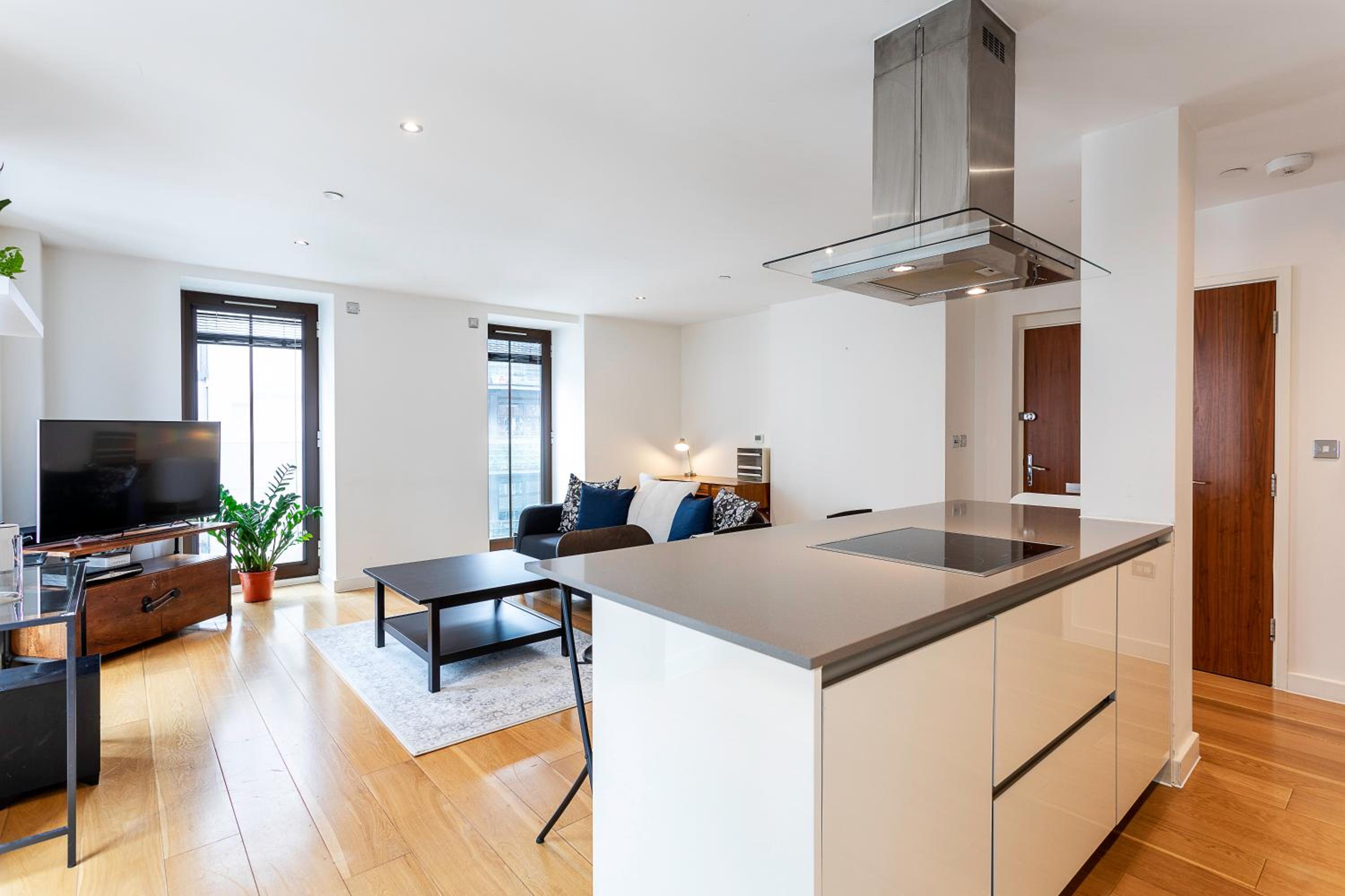 Cityscape Serenity - 2BR Westminster Apartment