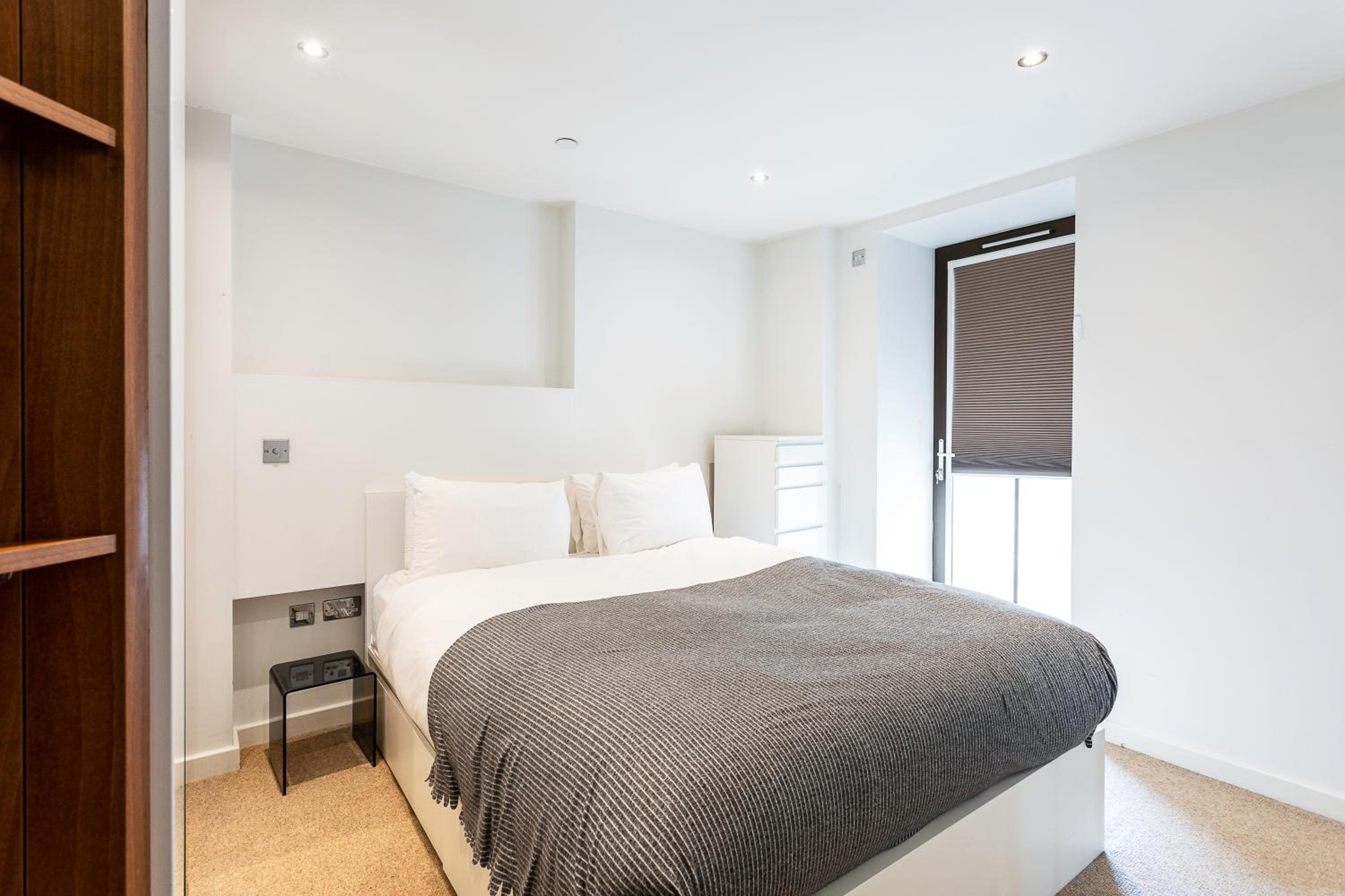 Cityscape Serenity - 2BR Westminster Apartment