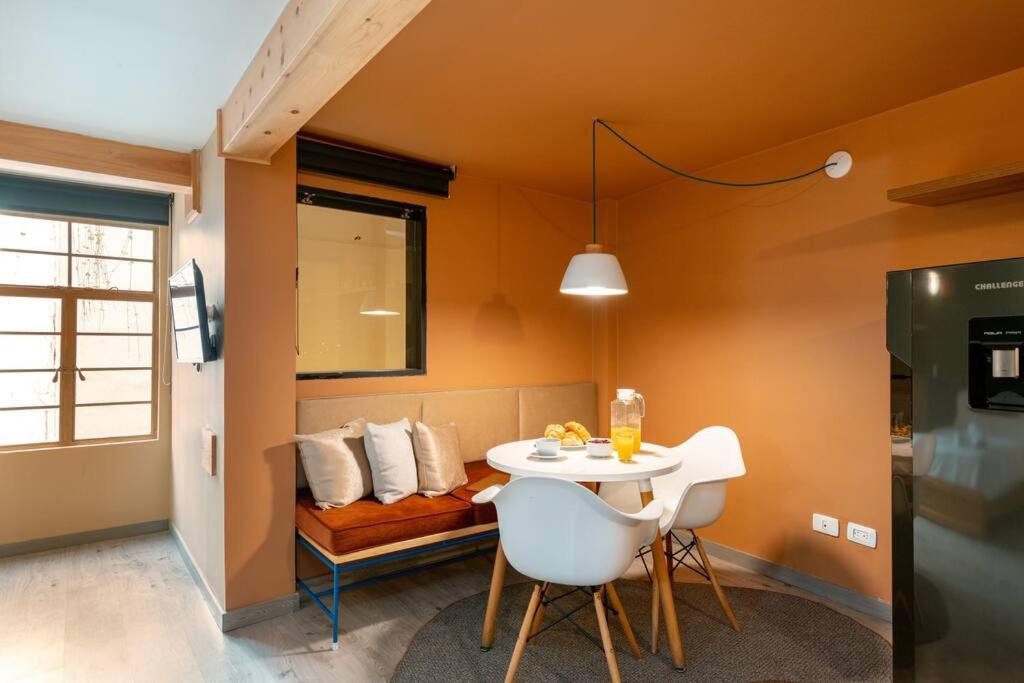 AVJ3A- Ubicación Inmejorable! Hermoso Apartamento de 2Hab en La Candelaria