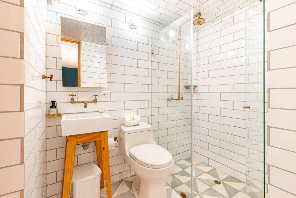 AVJ3A- Ubicación Inmejorable! Hermoso Apartamento de 2Hab en La Candelaria