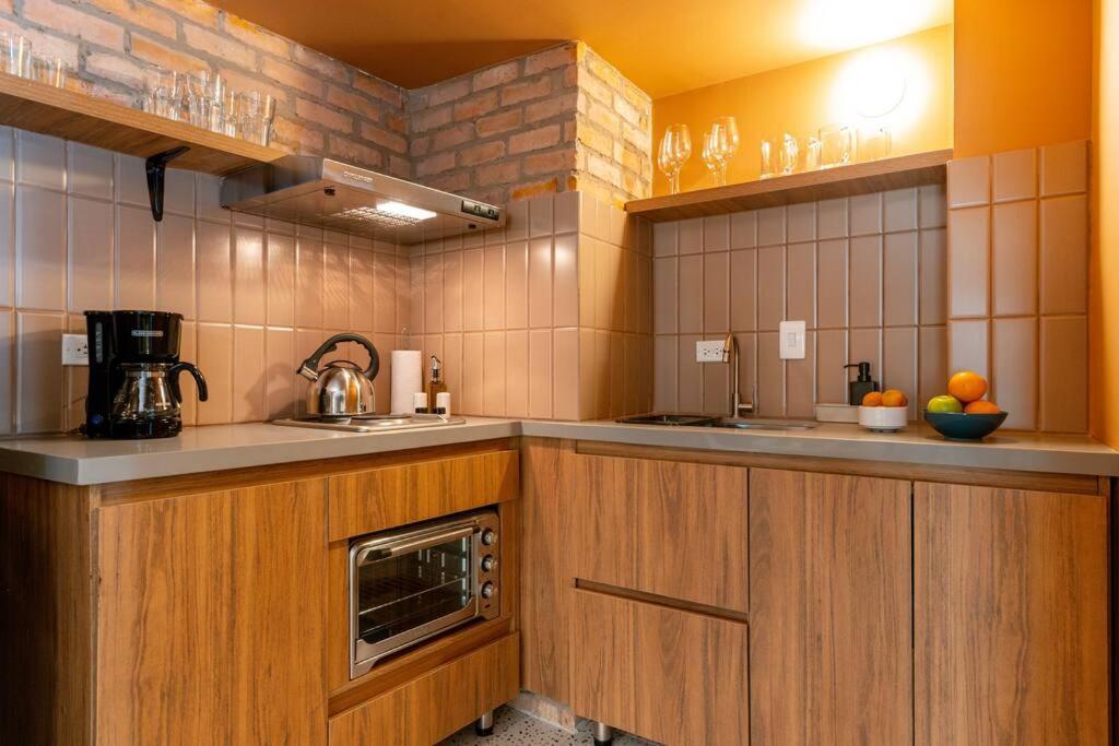 AVJ3A- Ubicación Inmejorable! Hermoso Apartamento de 2Hab en La Candelaria
