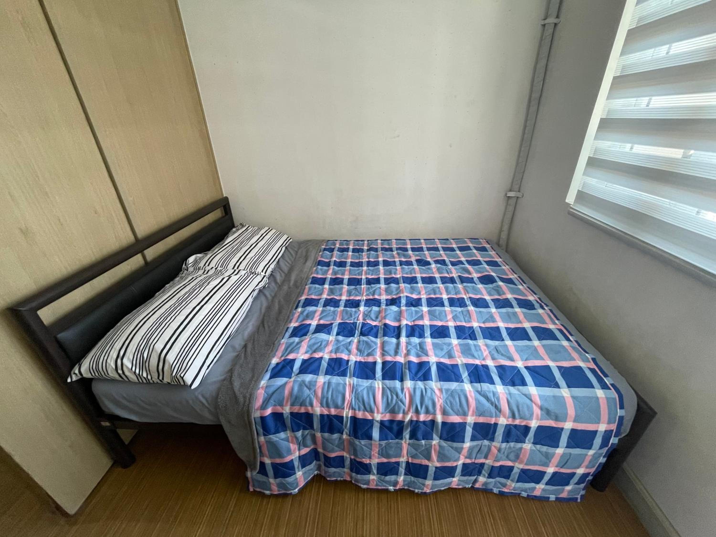 Grace Residences Condo Tower 2 Pool Front with SMART TV FREE NETFLIX view 3