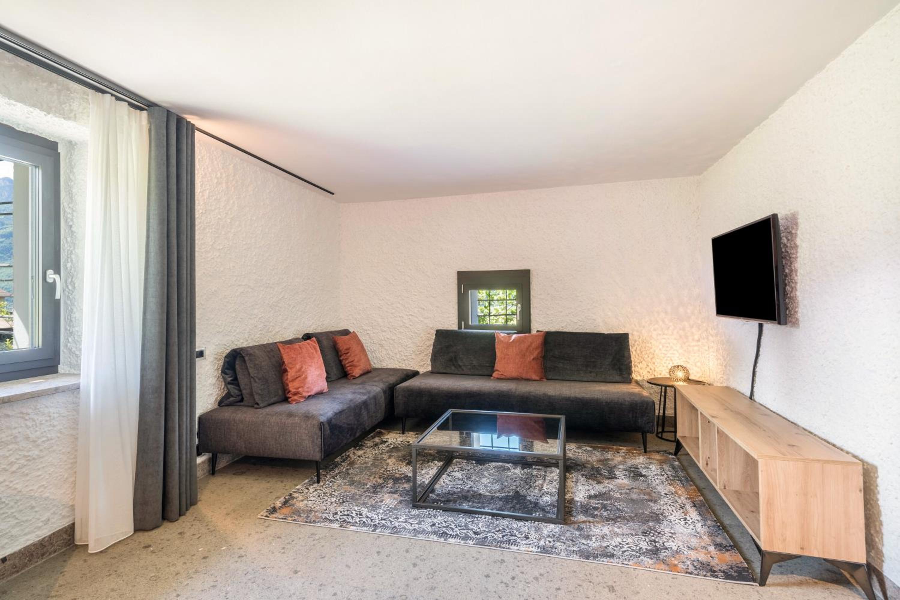 Thanhammer Apt Nova Domus