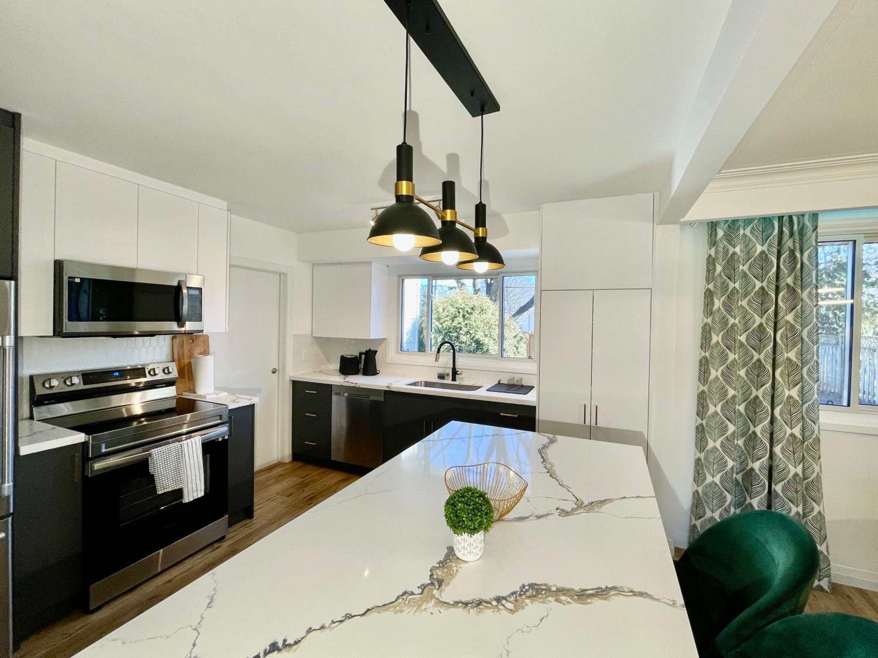 3 Bdr Bungalow in Burlington