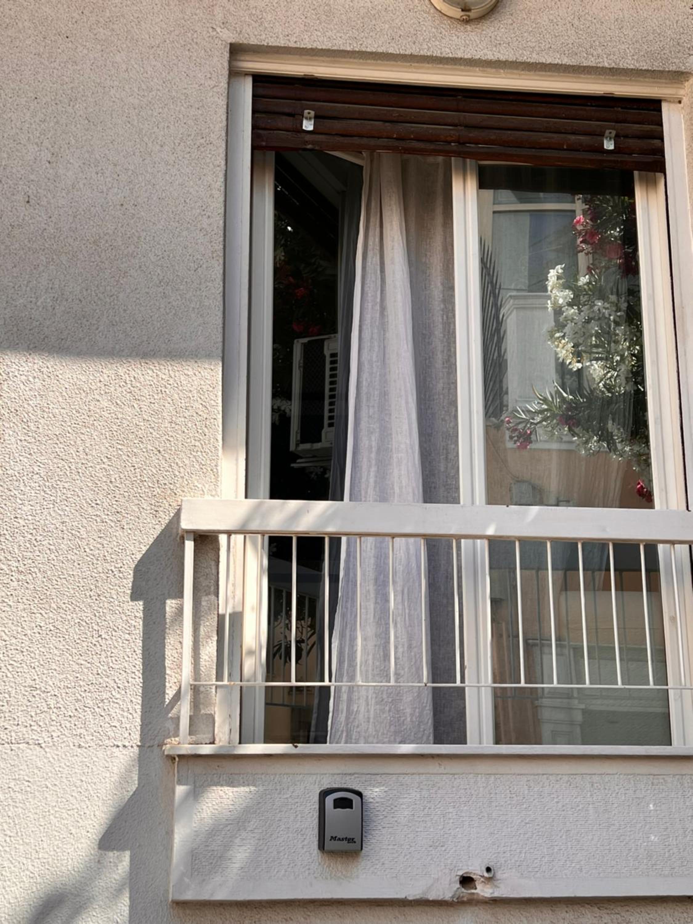 Plaka Modern Vibes
