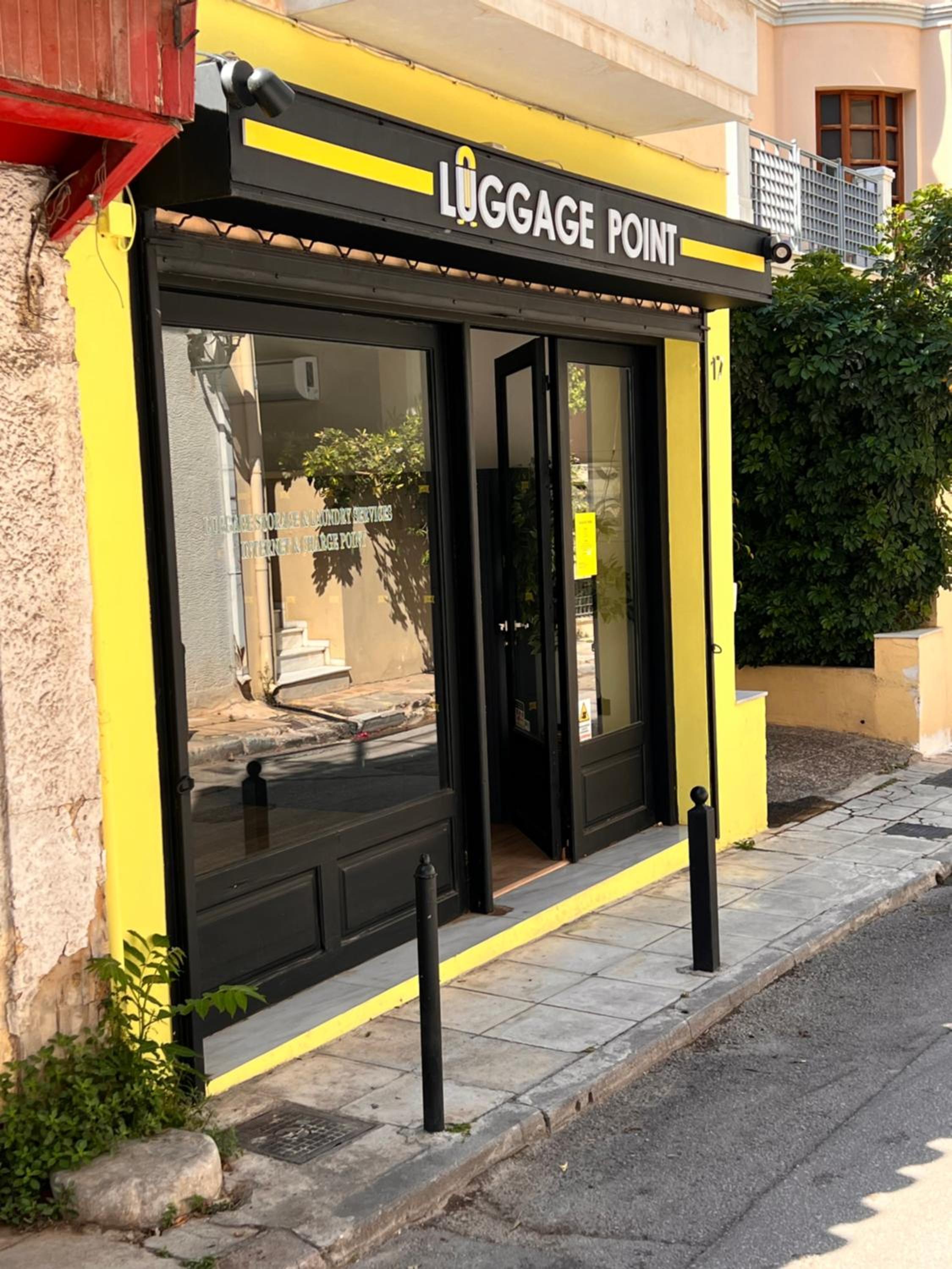 Plaka Modern Vibes