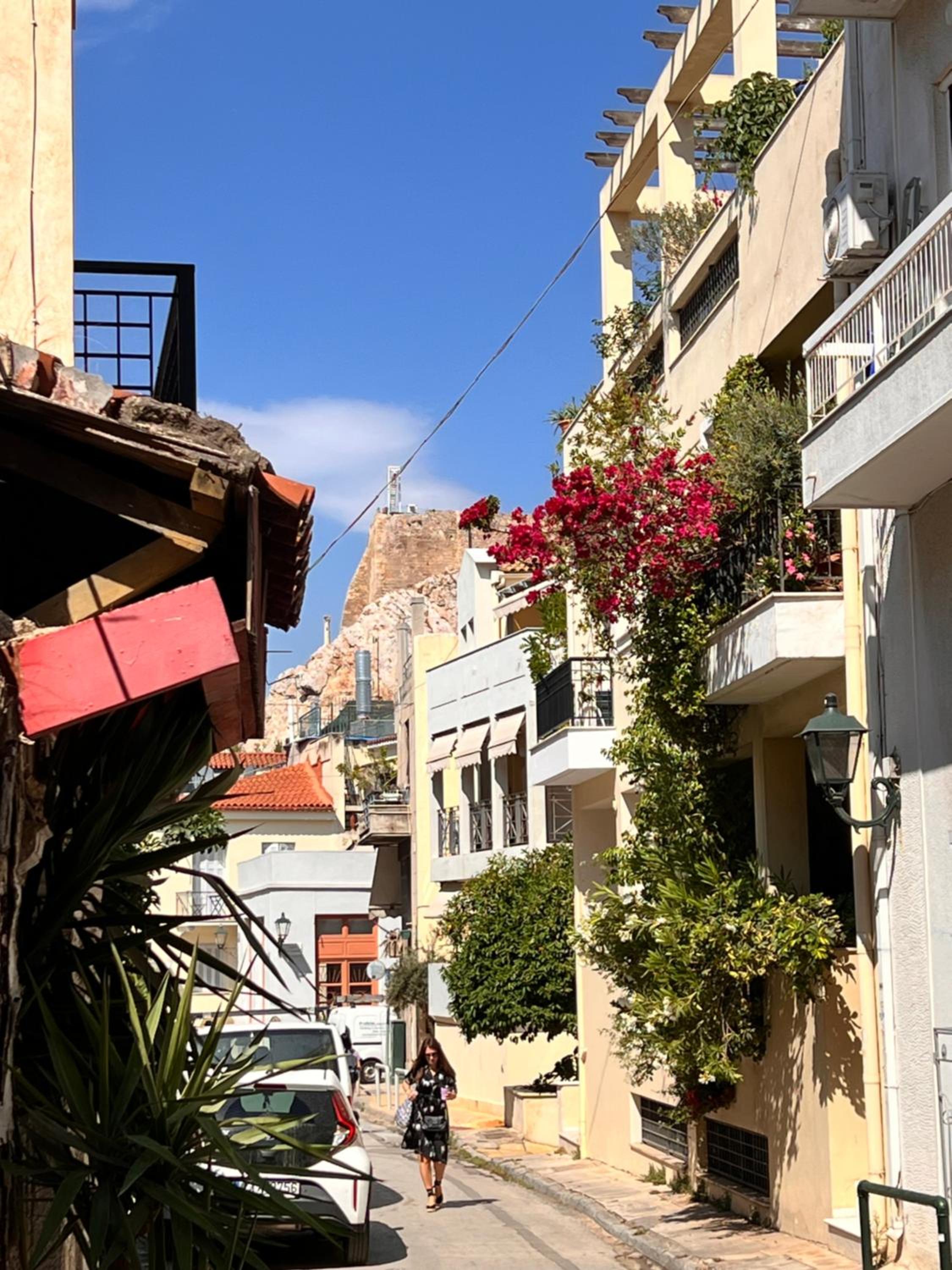 Plaka Modern Vibes