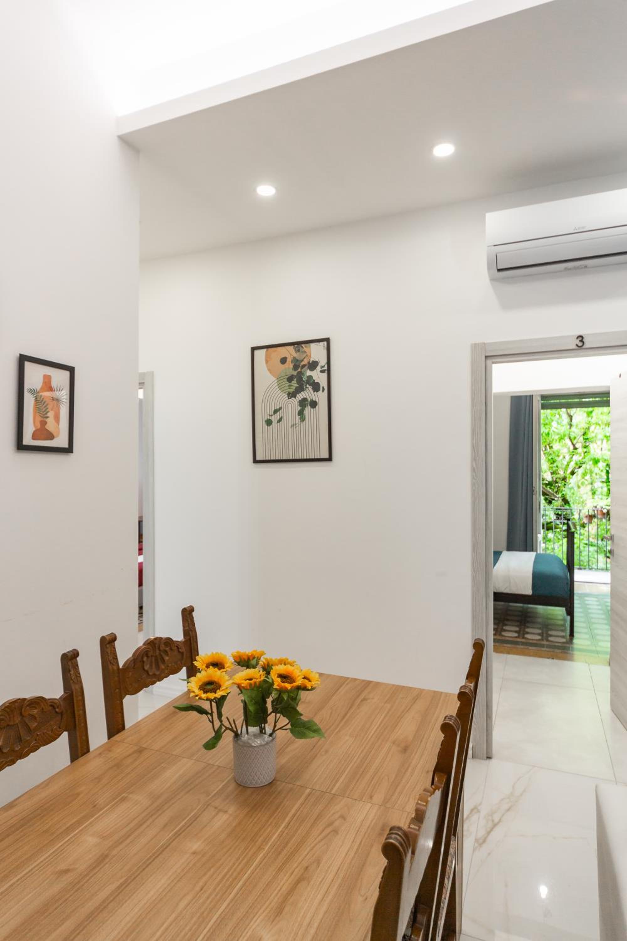 Rosa Rooms
