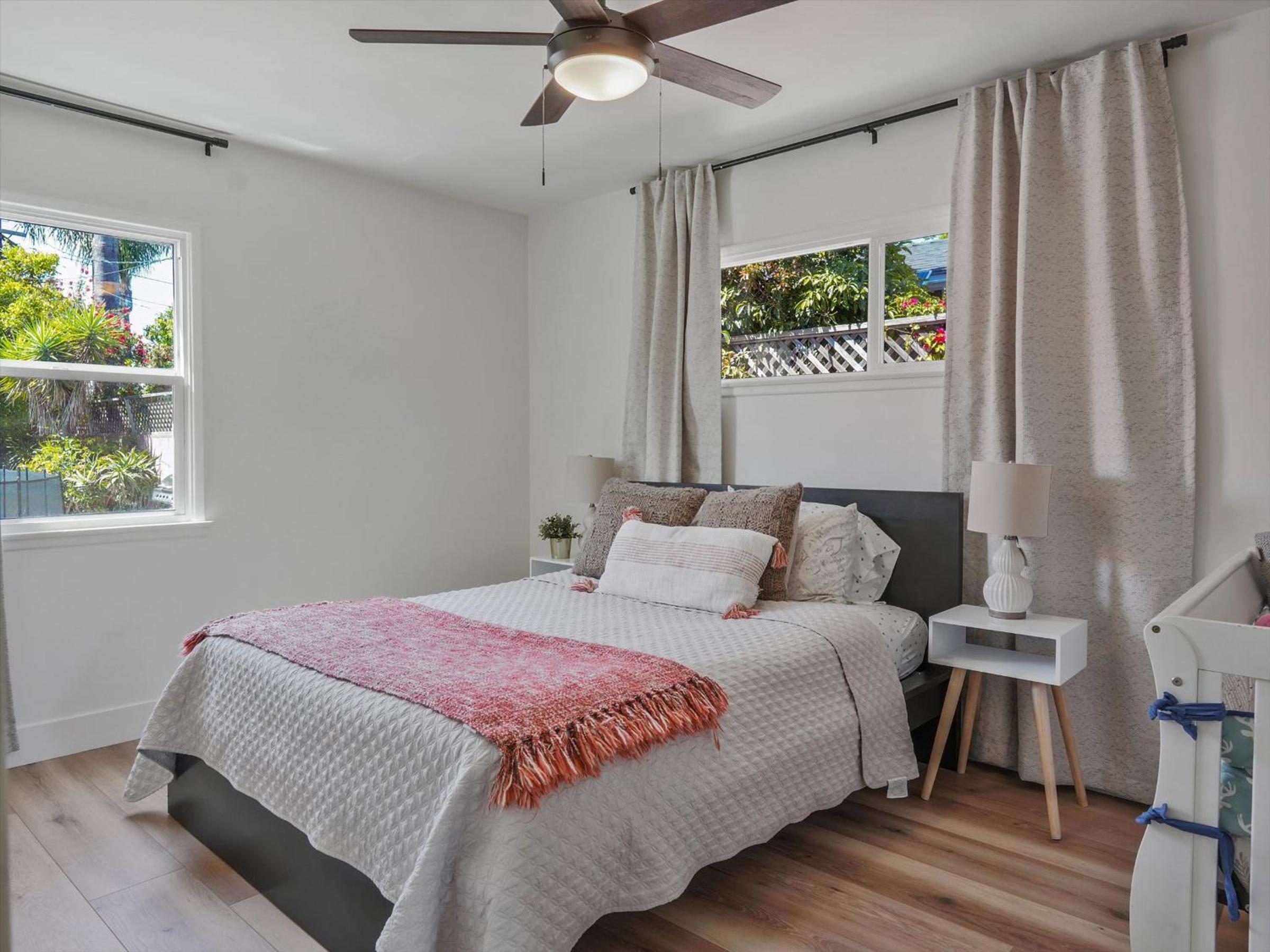 Hollywood Dream pool home & king beds