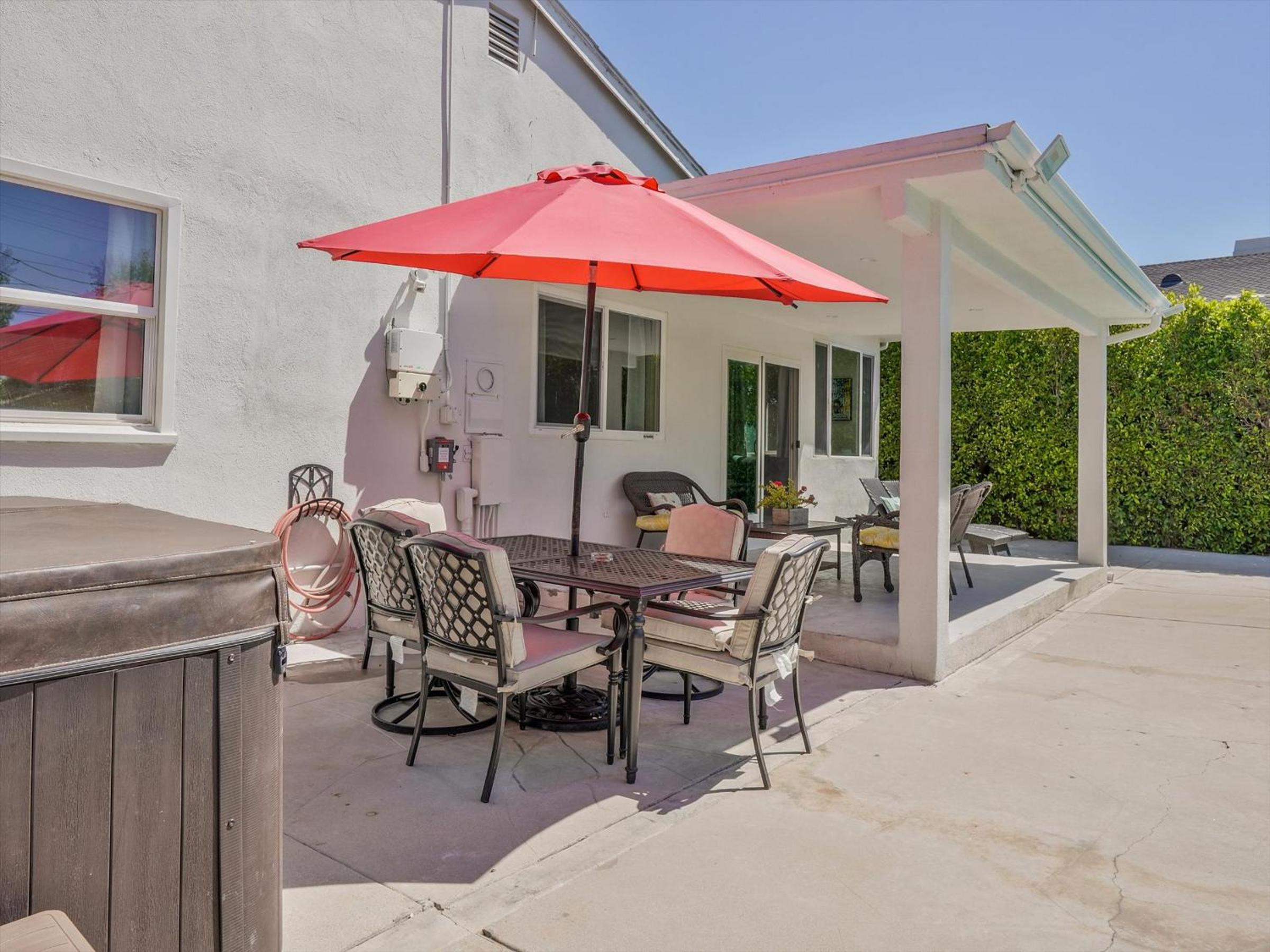 Hollywood Dream pool home & king beds