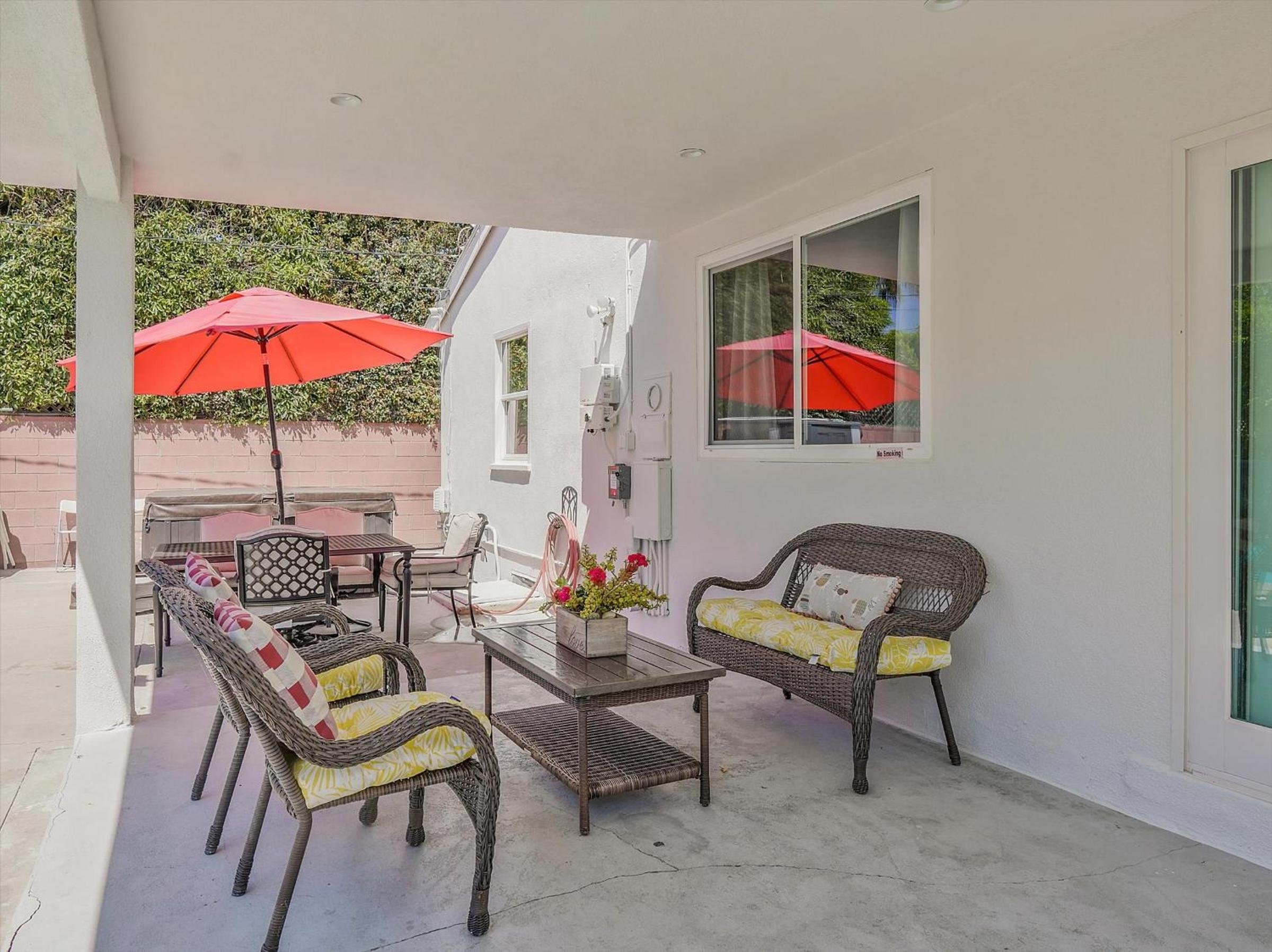 Hollywood Dream pool home & king beds