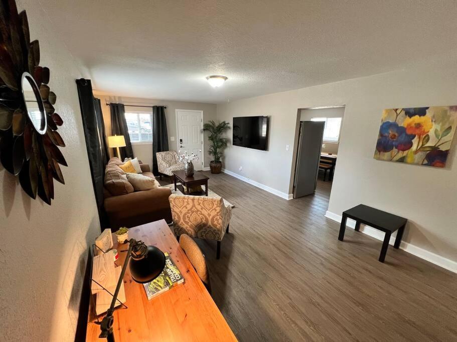 Spacious Westminster 2bd/1ba view 4