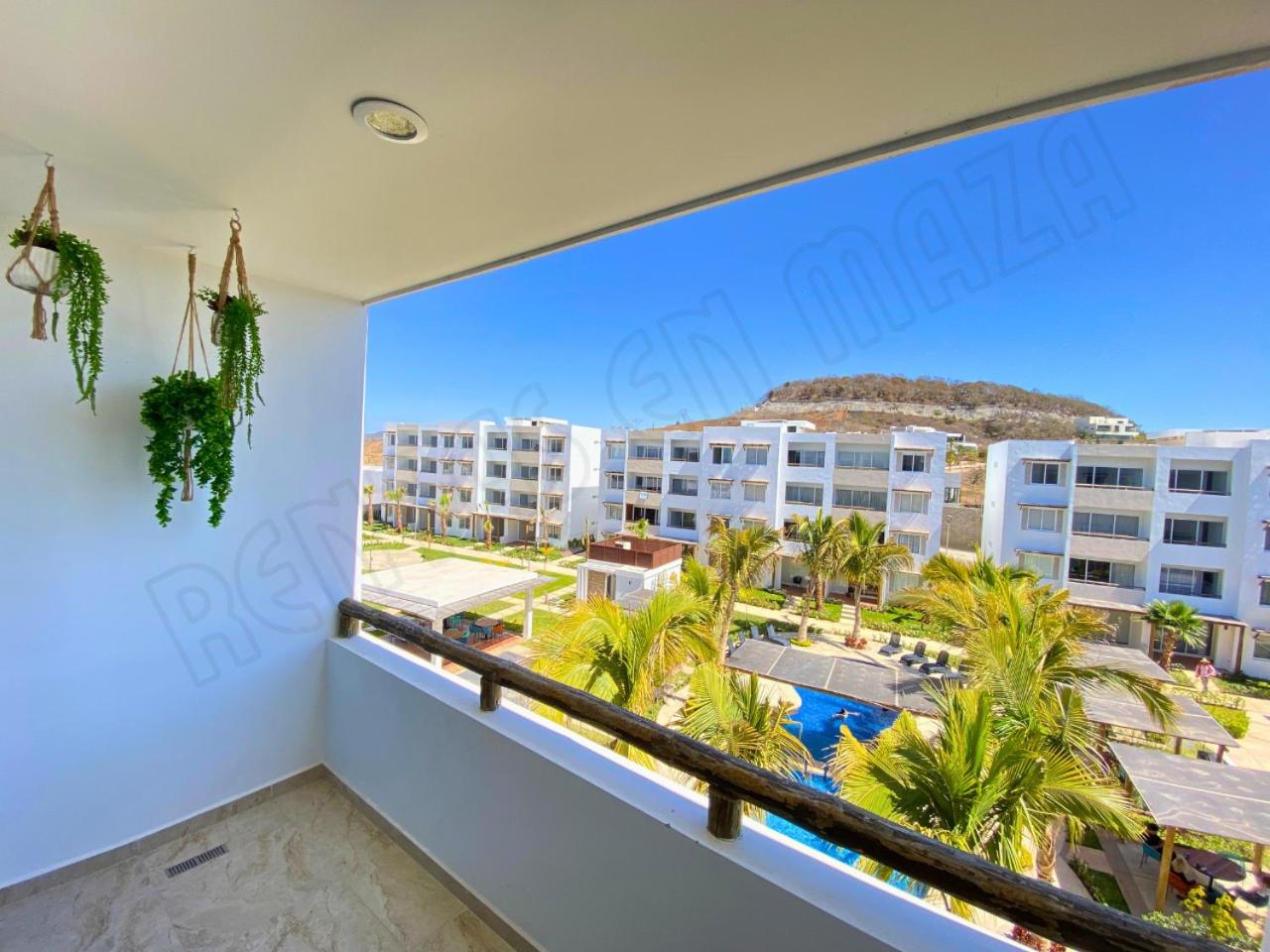 Nuevo y Muy Bonito Departamento Almarena 4