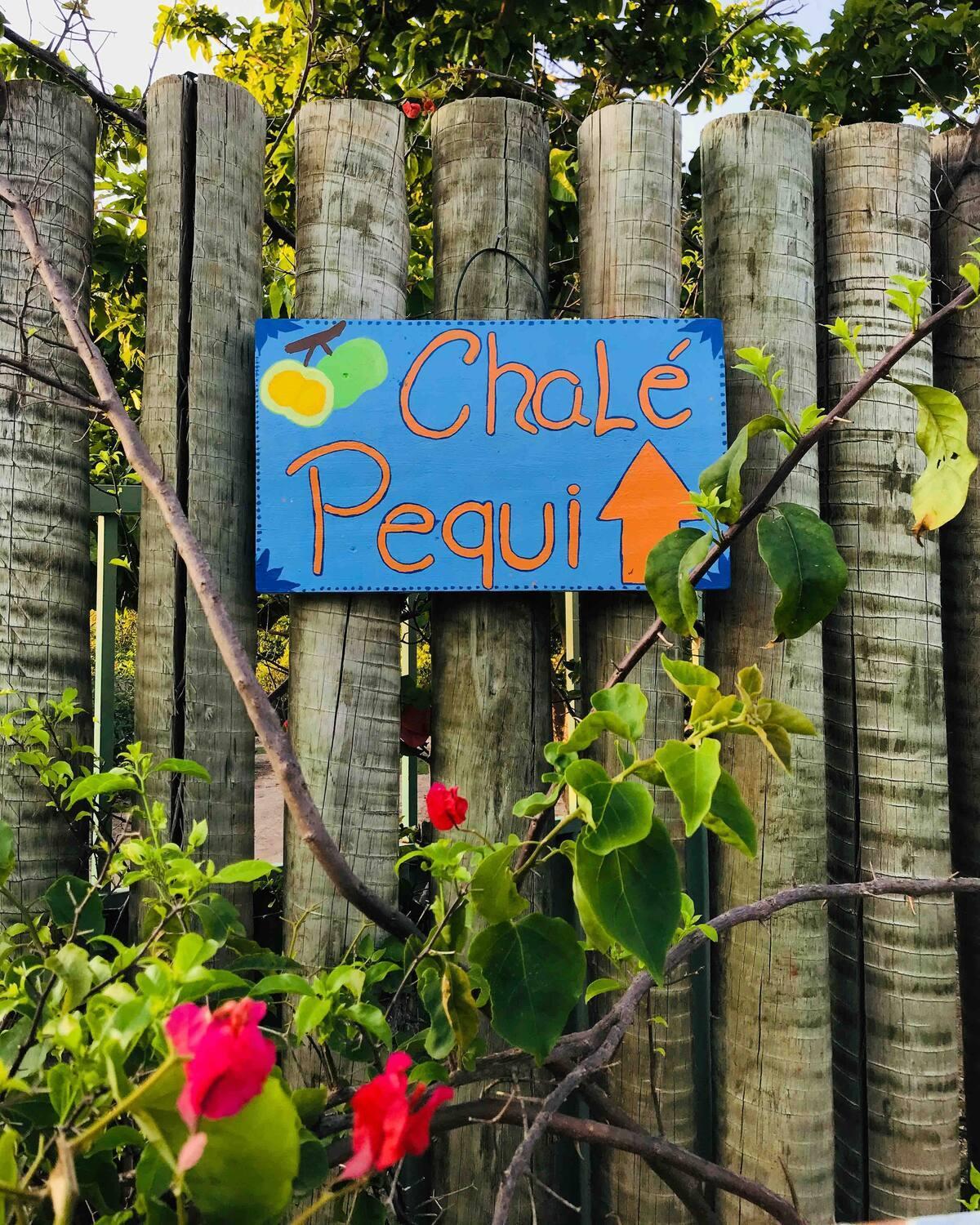 Chalé Pequi Conforto e Natureza chale com ar condicionado e maquina de lavar