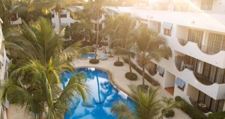 PENTHOUSE eagle saly