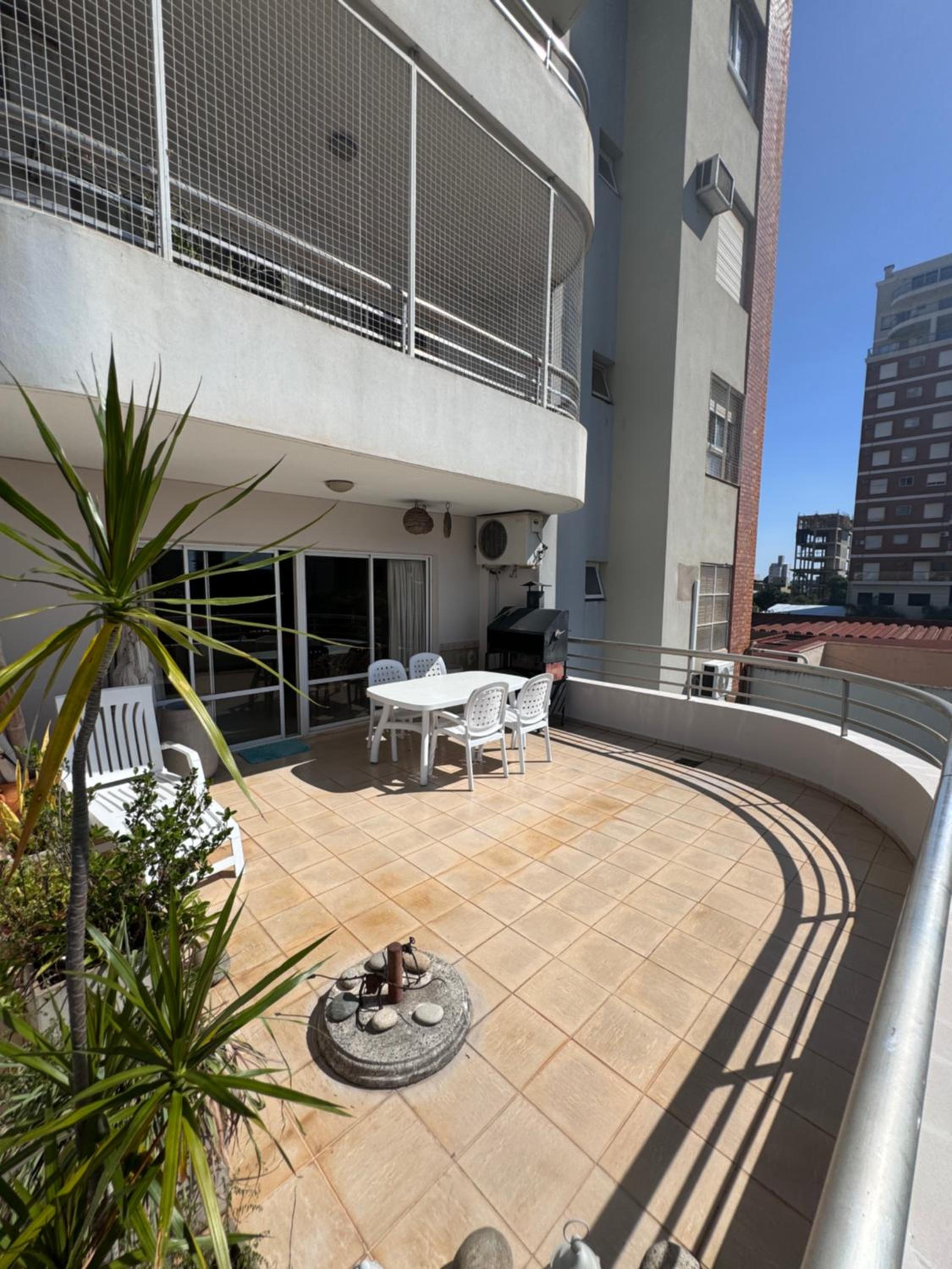 Departamento Increíble con vista al río