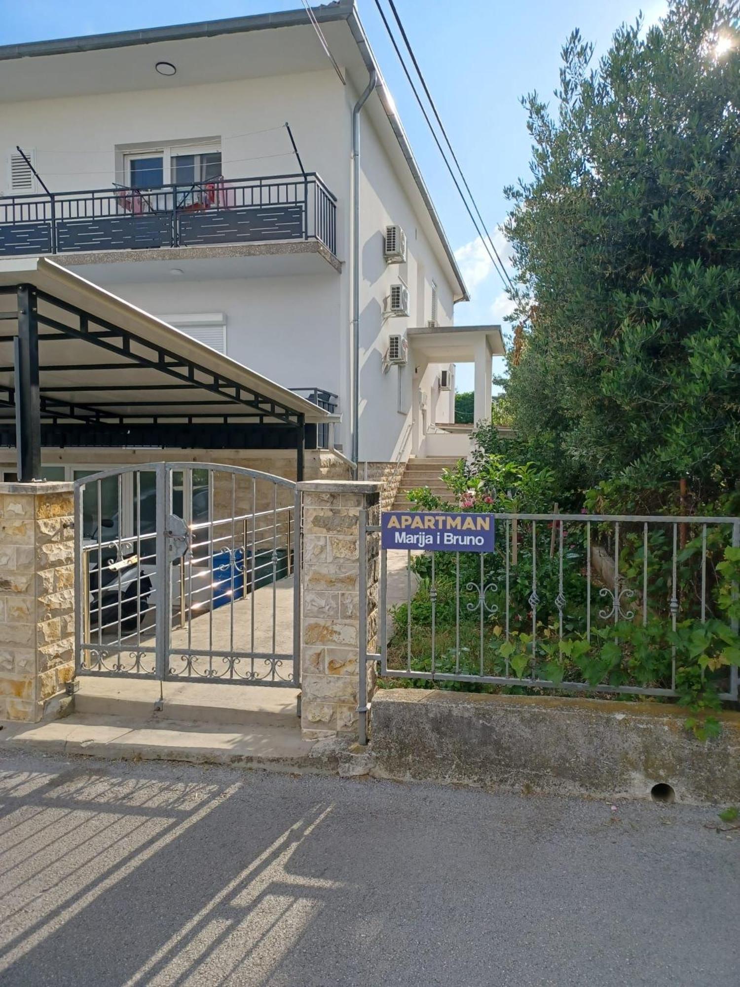 Studio apartman Bruno view 2