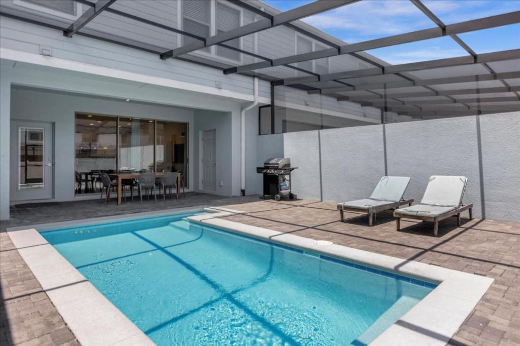 5 BD4.5 BA Windsor at Westside 2413 DS view 5